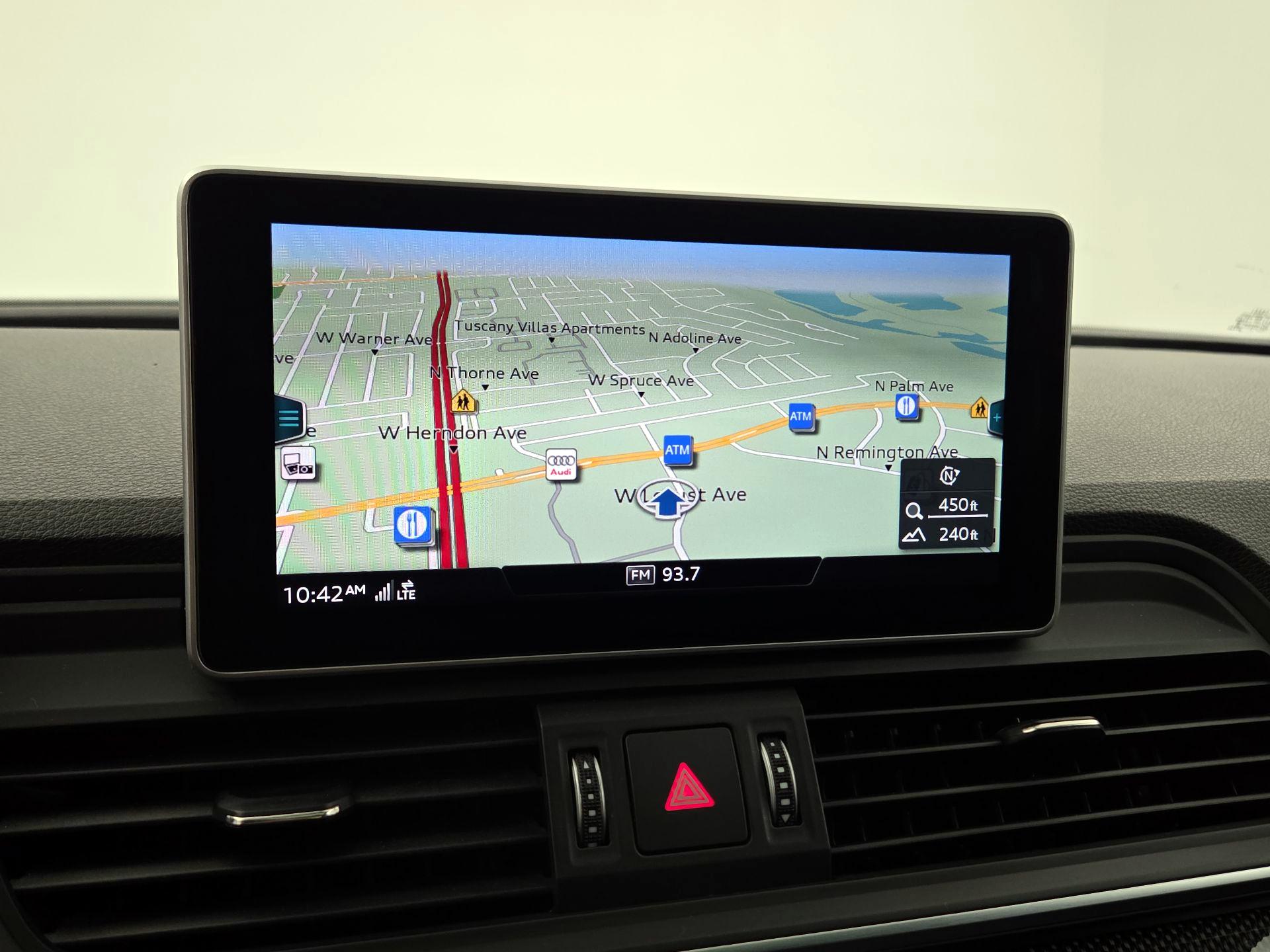 Thumbnail: 2018 Audi SQ5 - 14