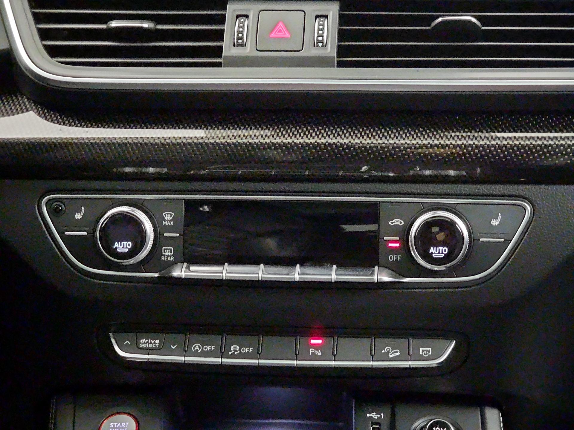 Thumbnail: 2018 Audi SQ5 - 17