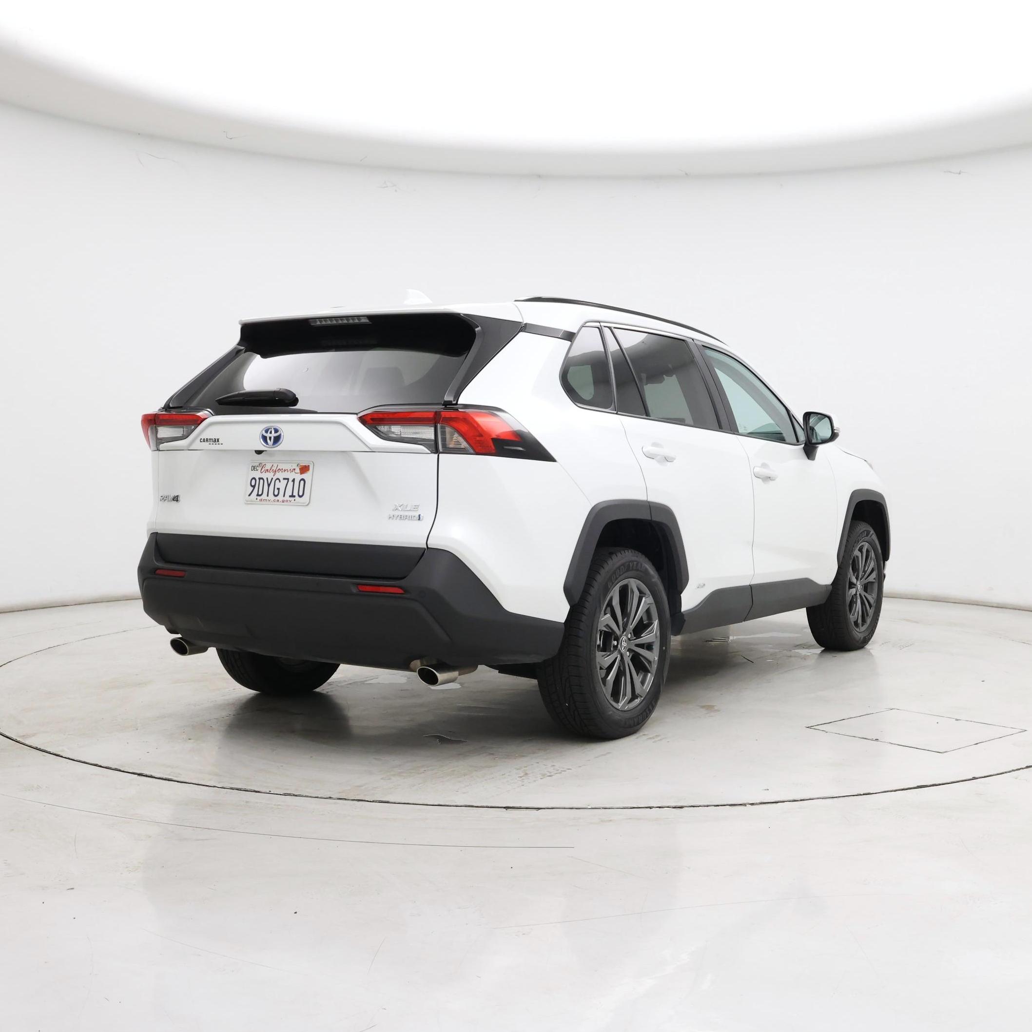 Thumbnail: 2023 Toyota RAV4 - 8