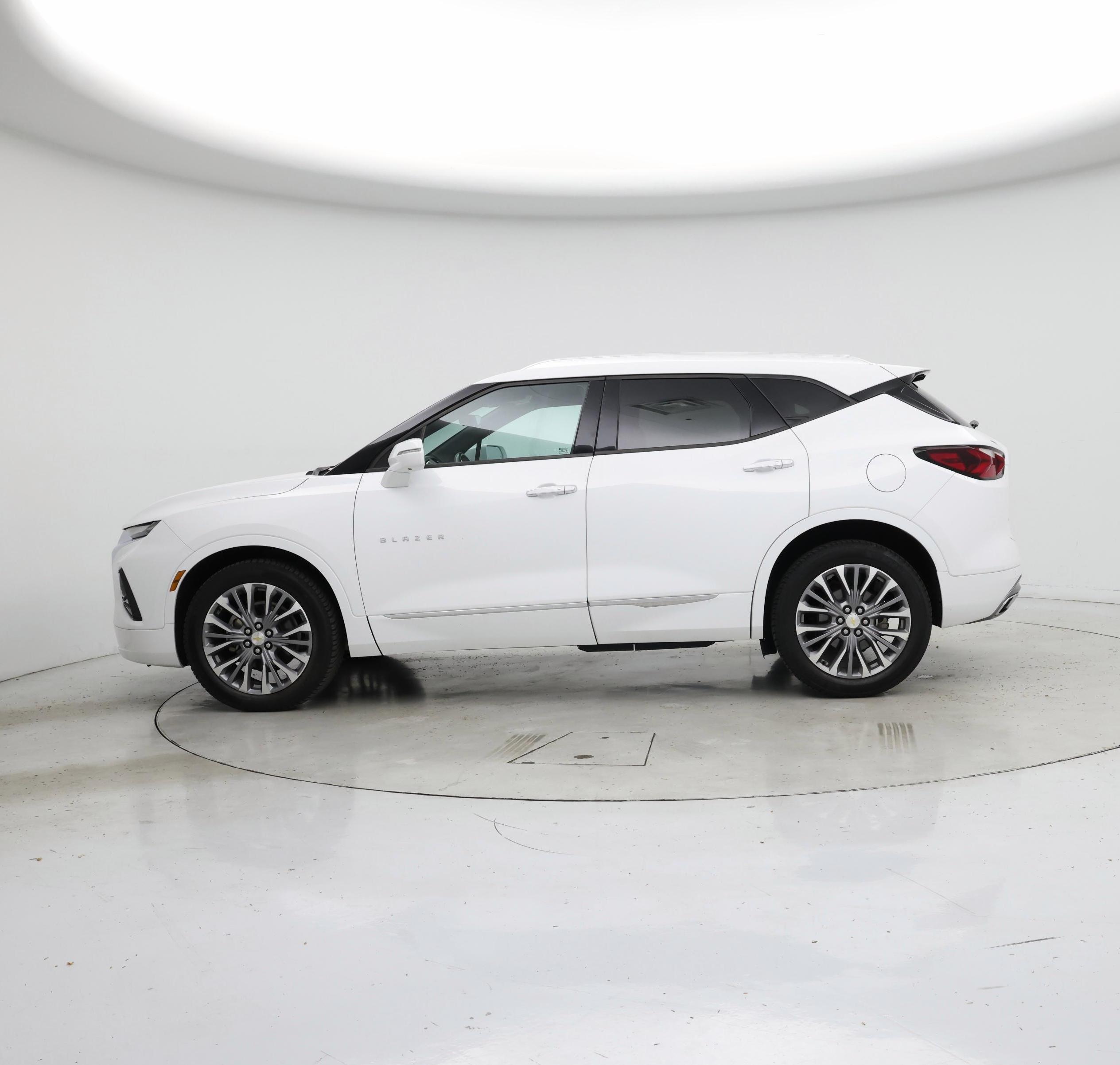 Thumbnail: 2019 Chevrolet Blazer - 3