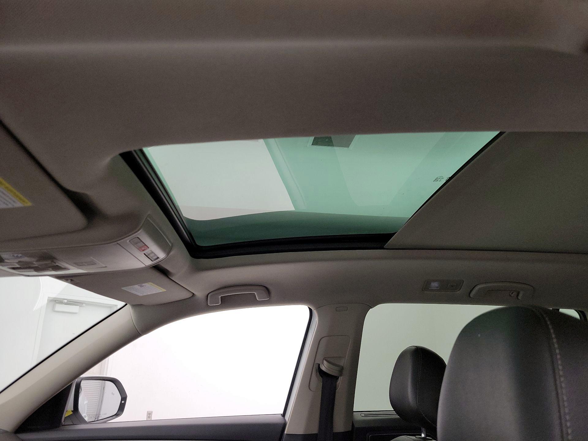 Thumbnail: 2019 Volkswagen Atlas - 19