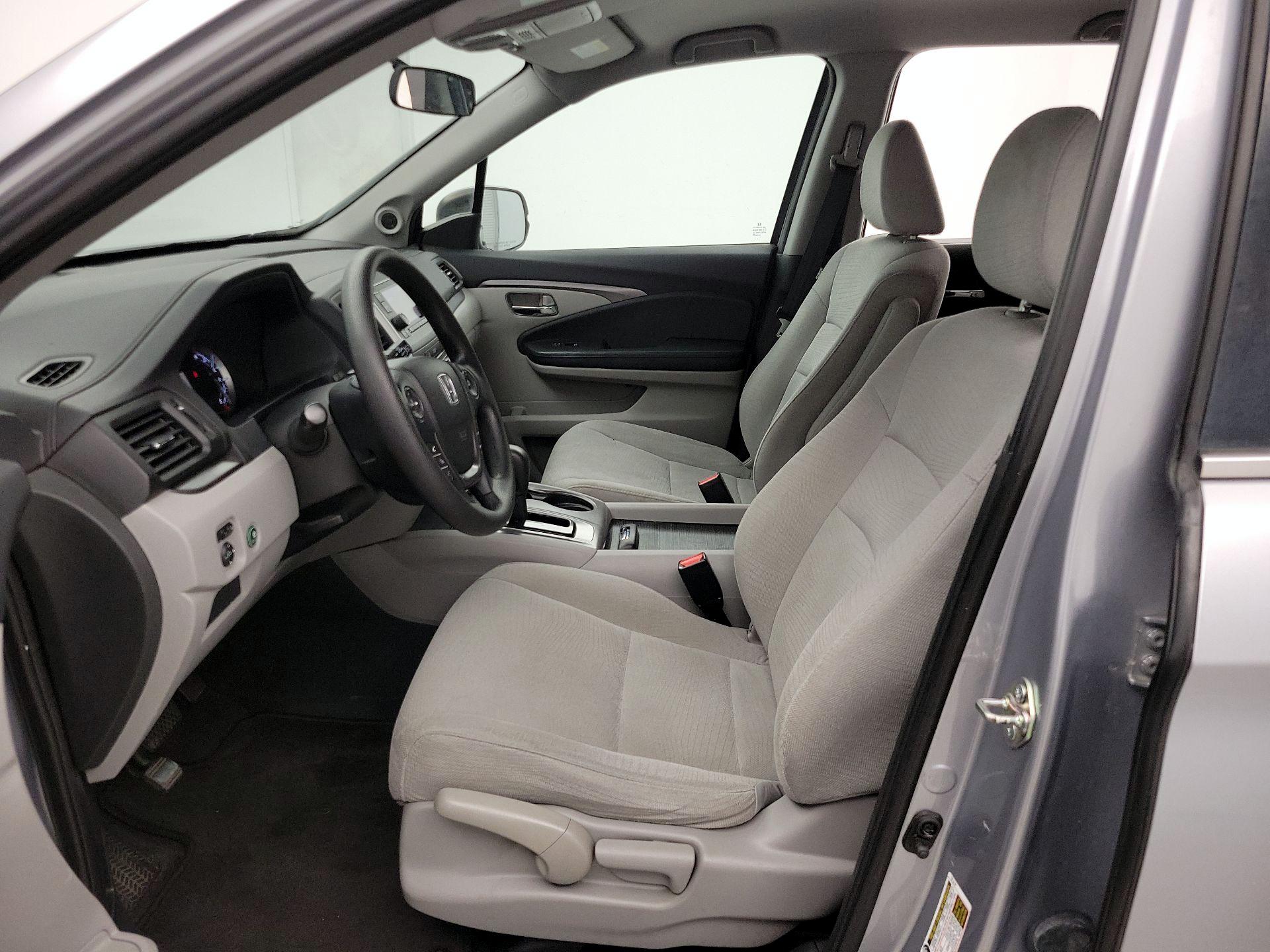 Thumbnail: 2016 Honda Pilot - 11