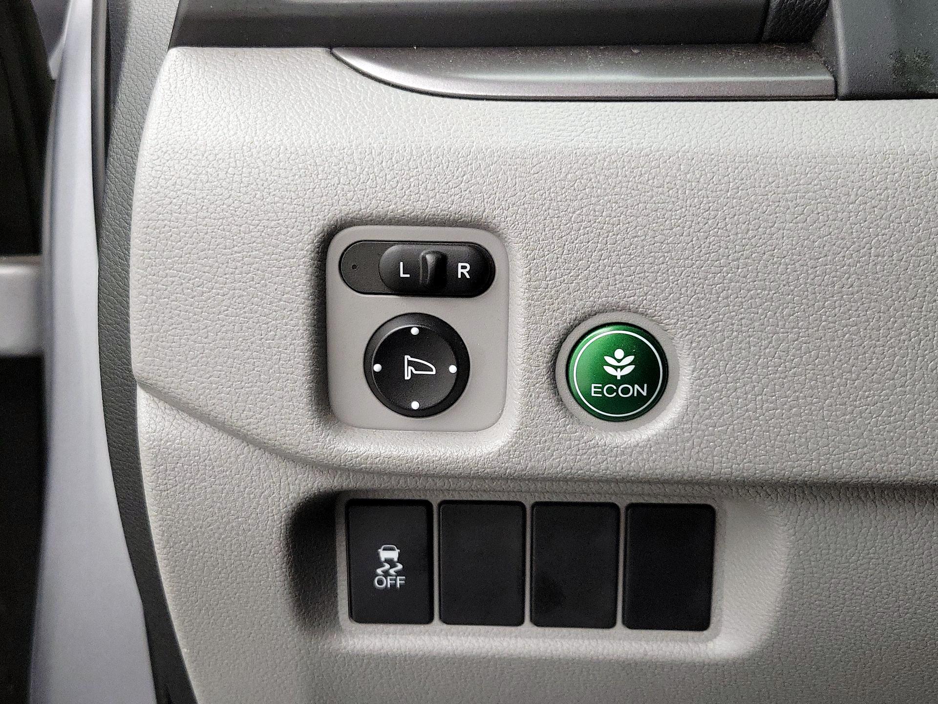 Thumbnail: 2016 Honda Pilot - 13