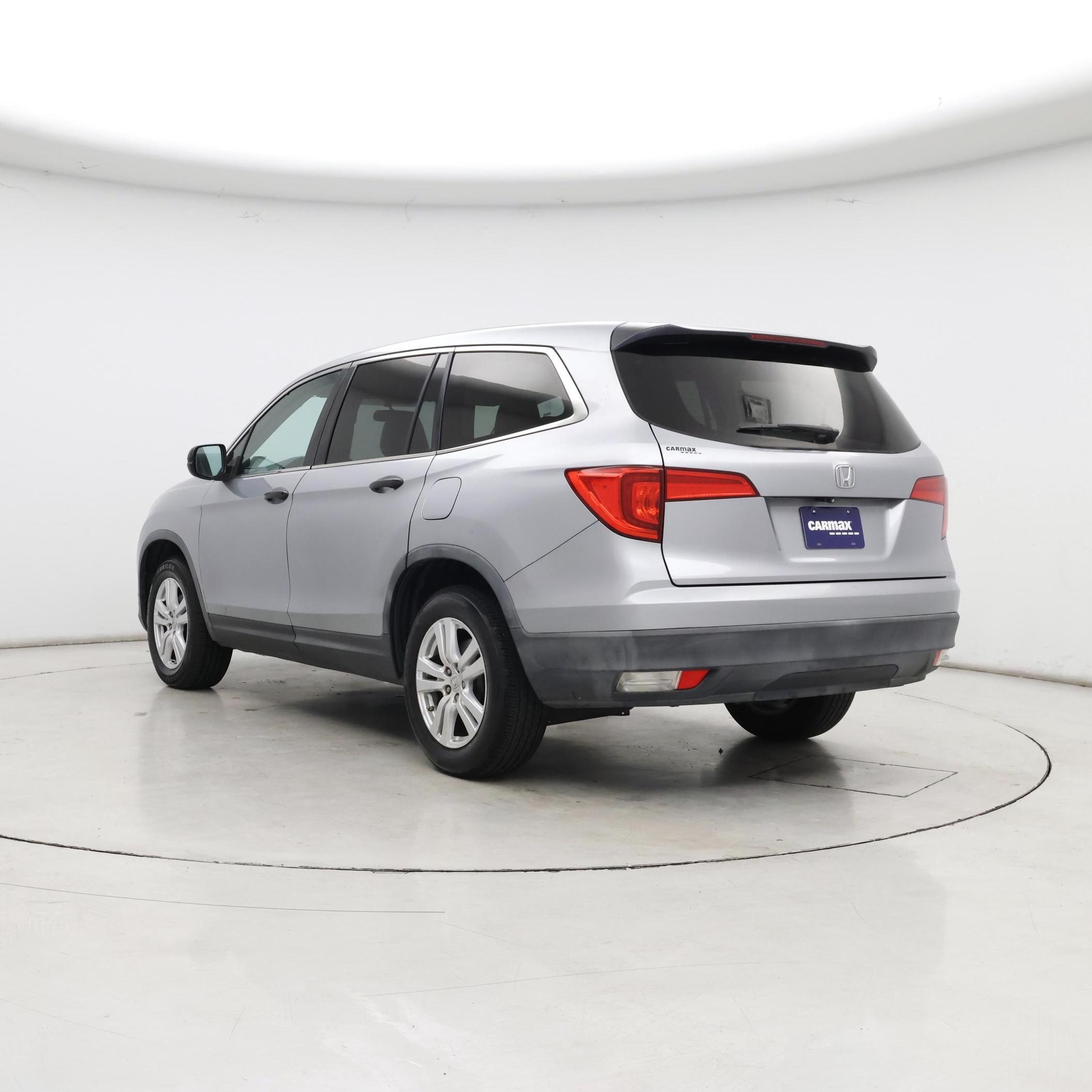 Thumbnail: 2016 Honda Pilot - 2