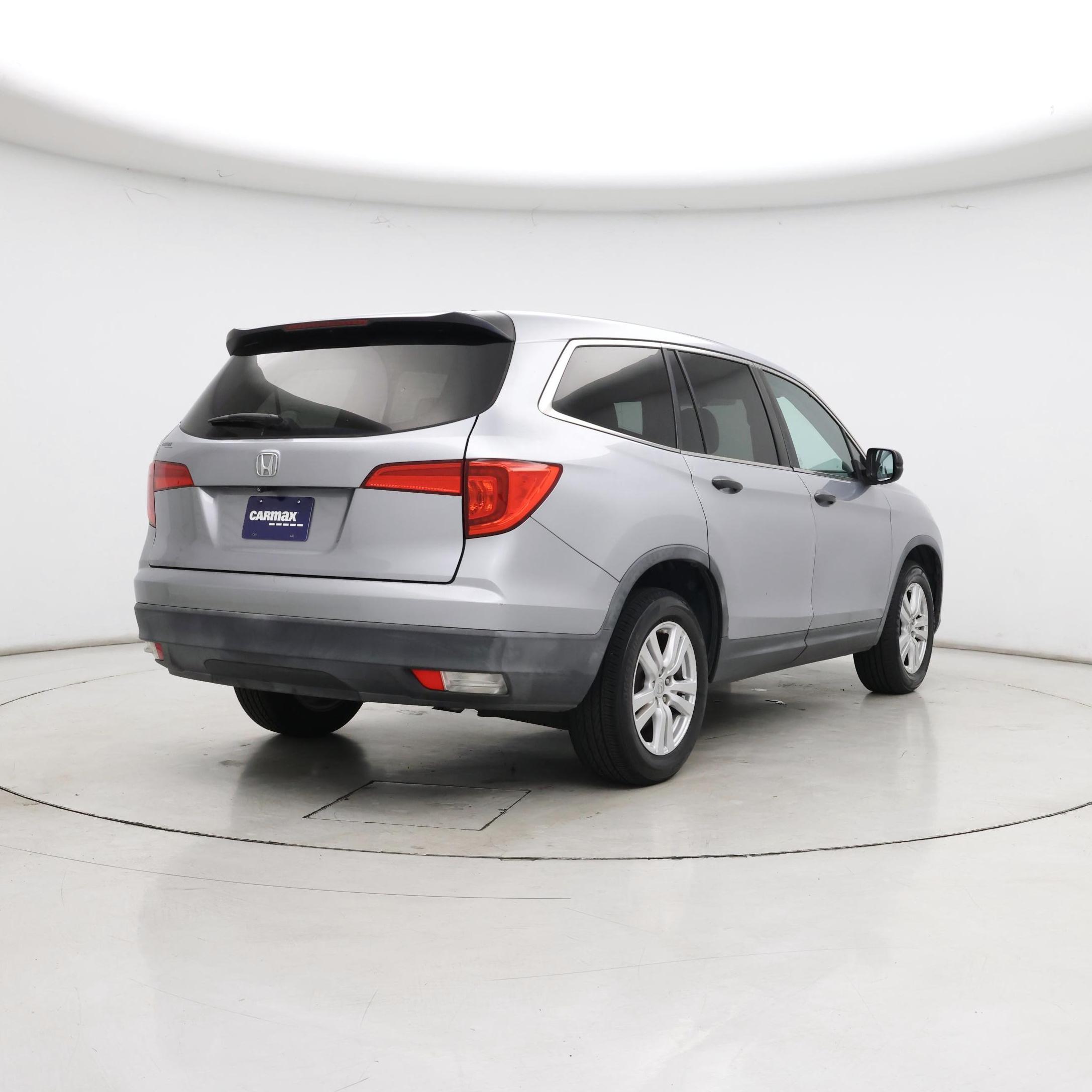 Thumbnail: 2016 Honda Pilot - 8