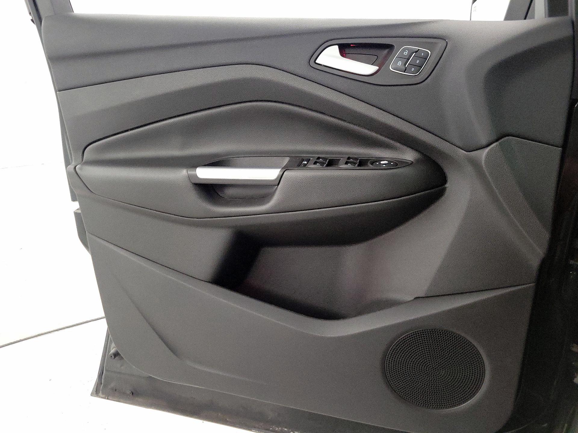 Thumbnail: 2016 Ford Escape - 12