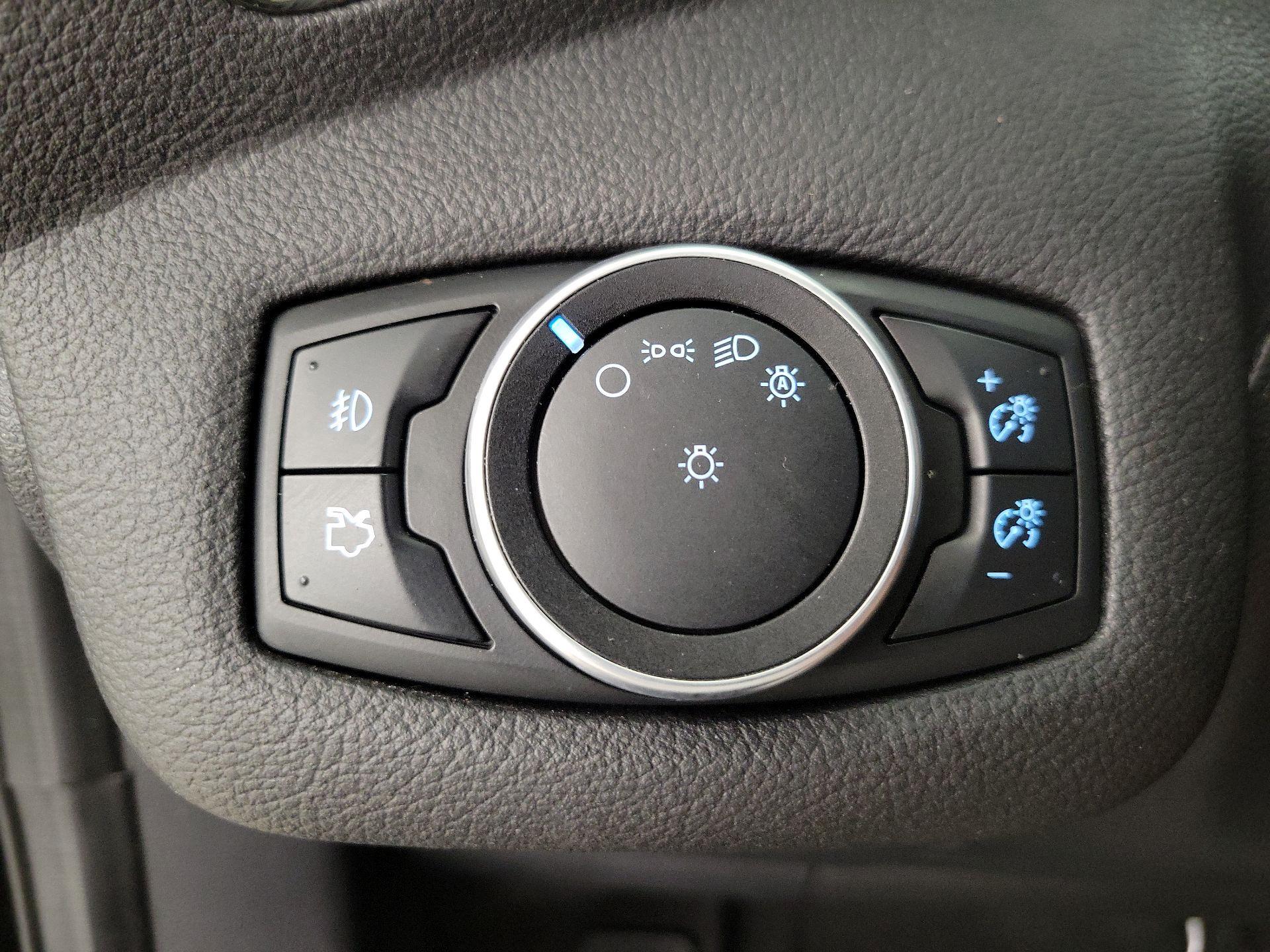 Thumbnail: 2016 Ford Escape - 13