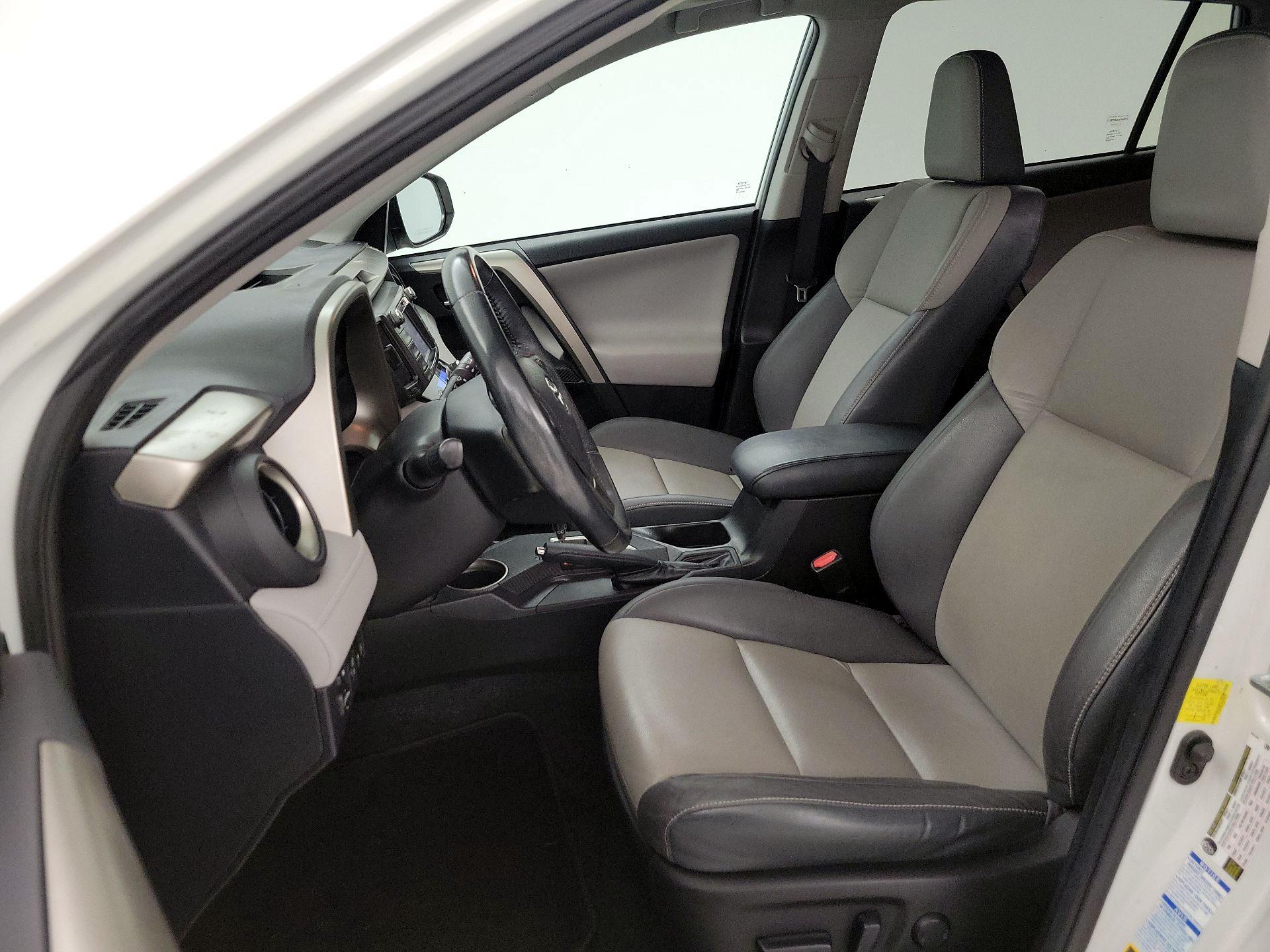 Thumbnail: 2014 Toyota RAV4 - 11