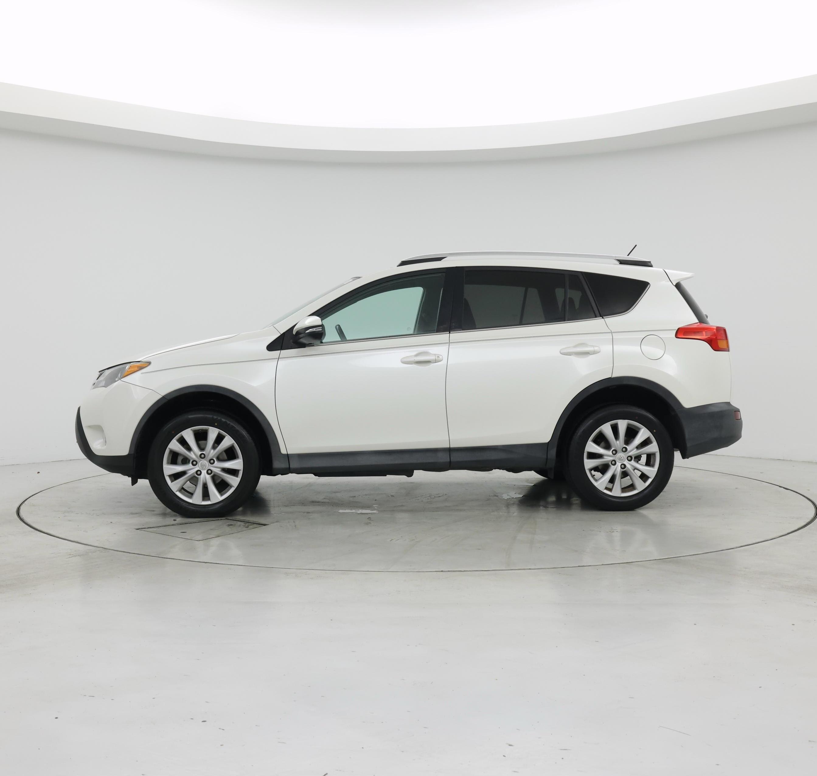 Thumbnail: 2014 Toyota RAV4 - 3