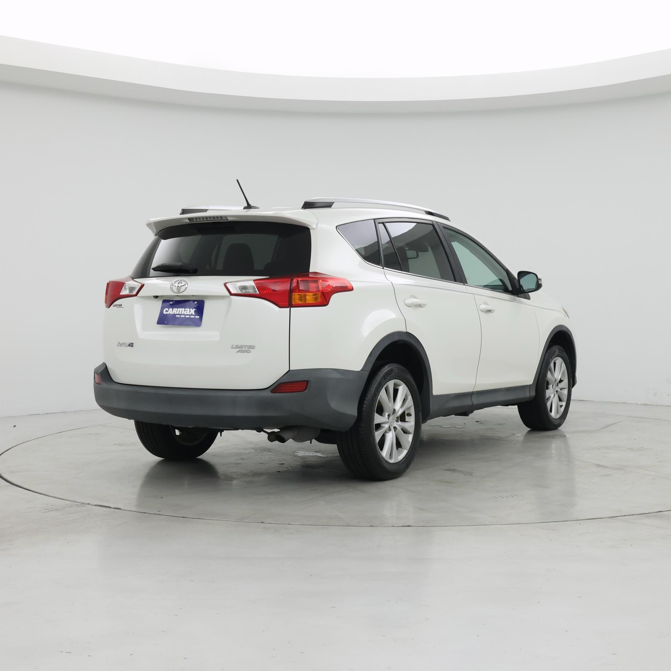 Thumbnail: 2014 Toyota RAV4 - 8