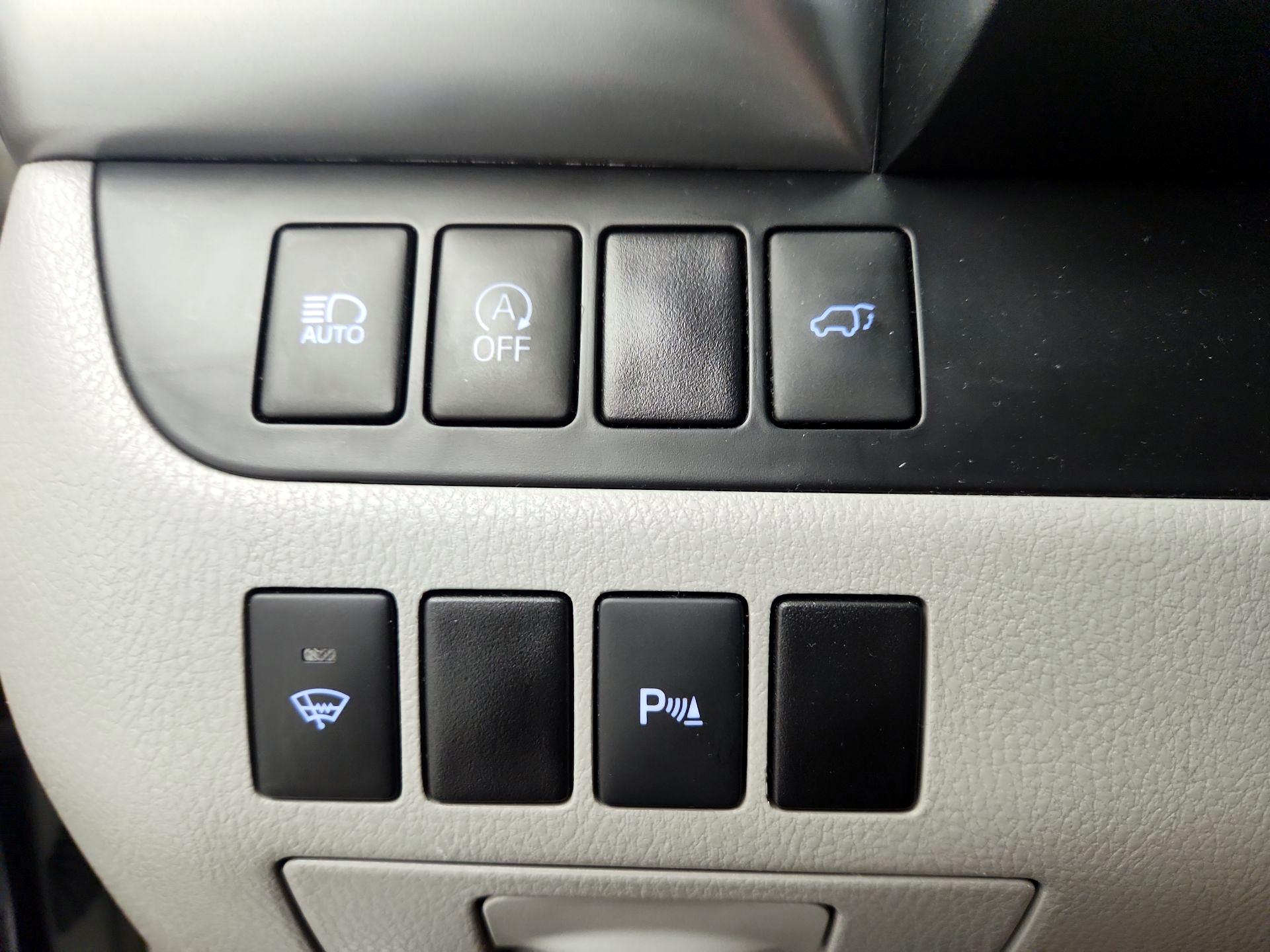 Thumbnail: 2017 Toyota Highlander - 13