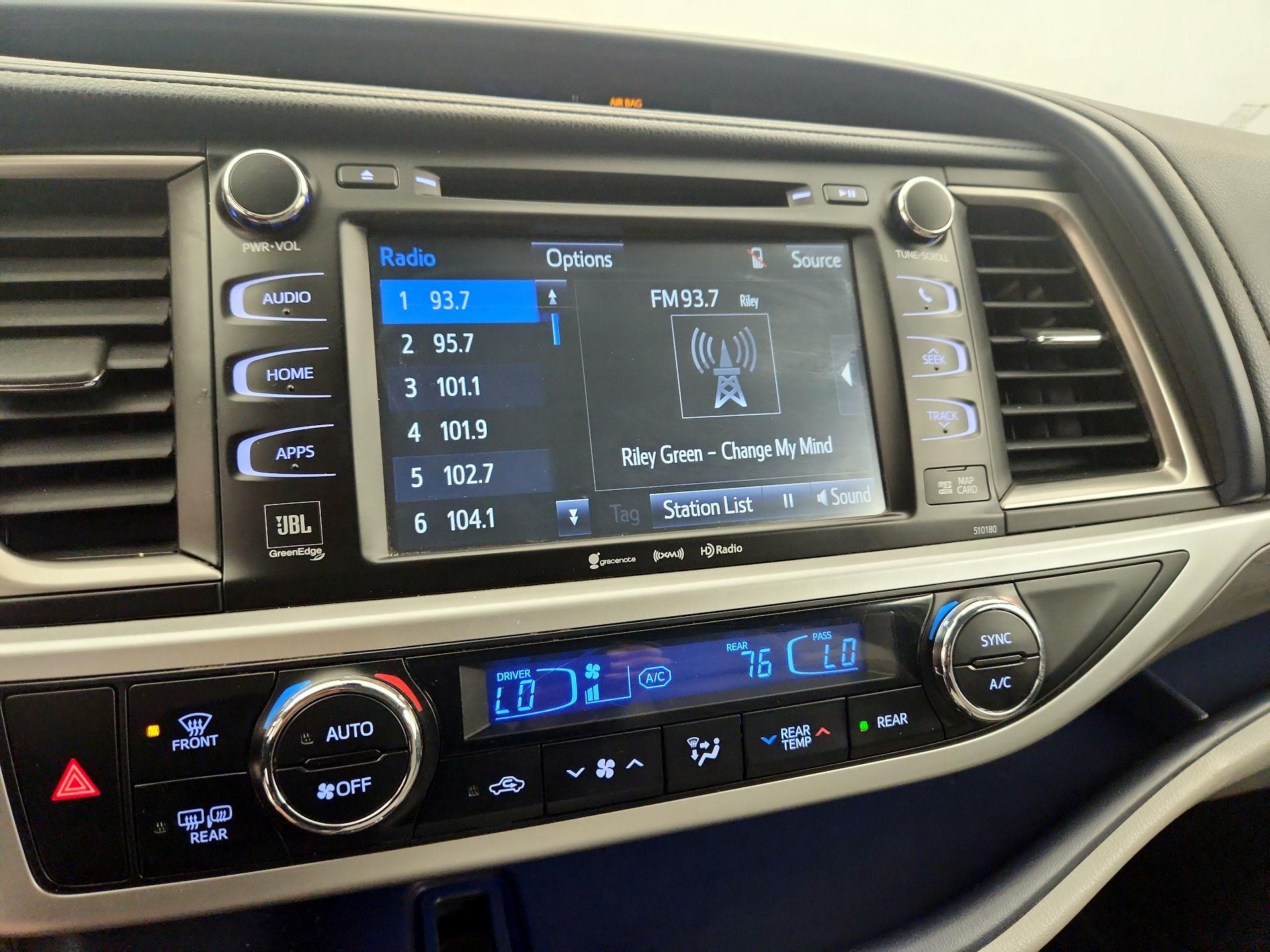 Thumbnail: 2017 Toyota Highlander - 15