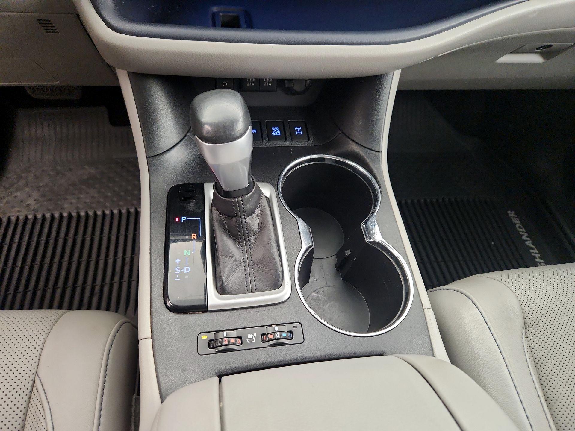 Thumbnail: 2017 Toyota Highlander - 17