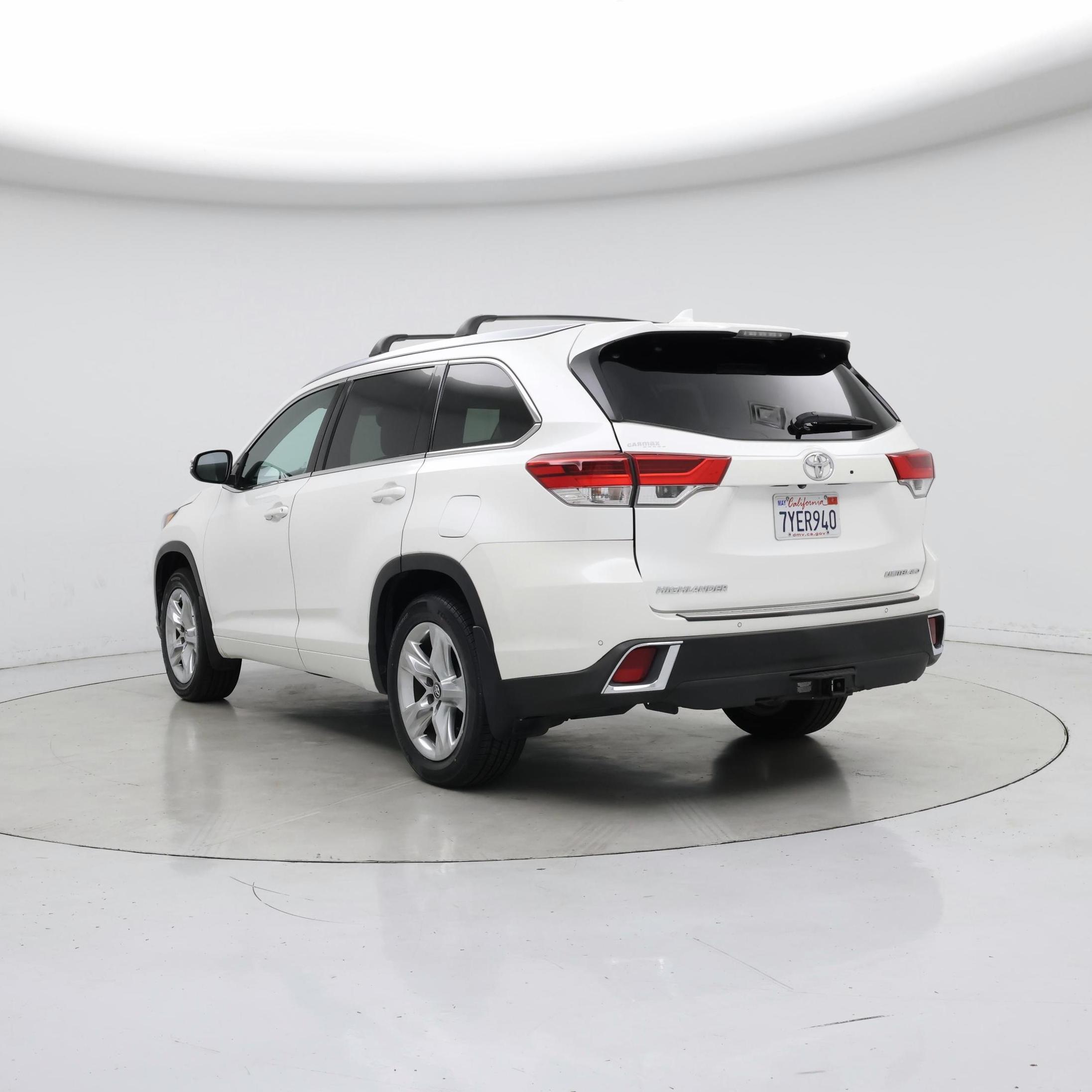 Thumbnail: 2017 Toyota Highlander - 2