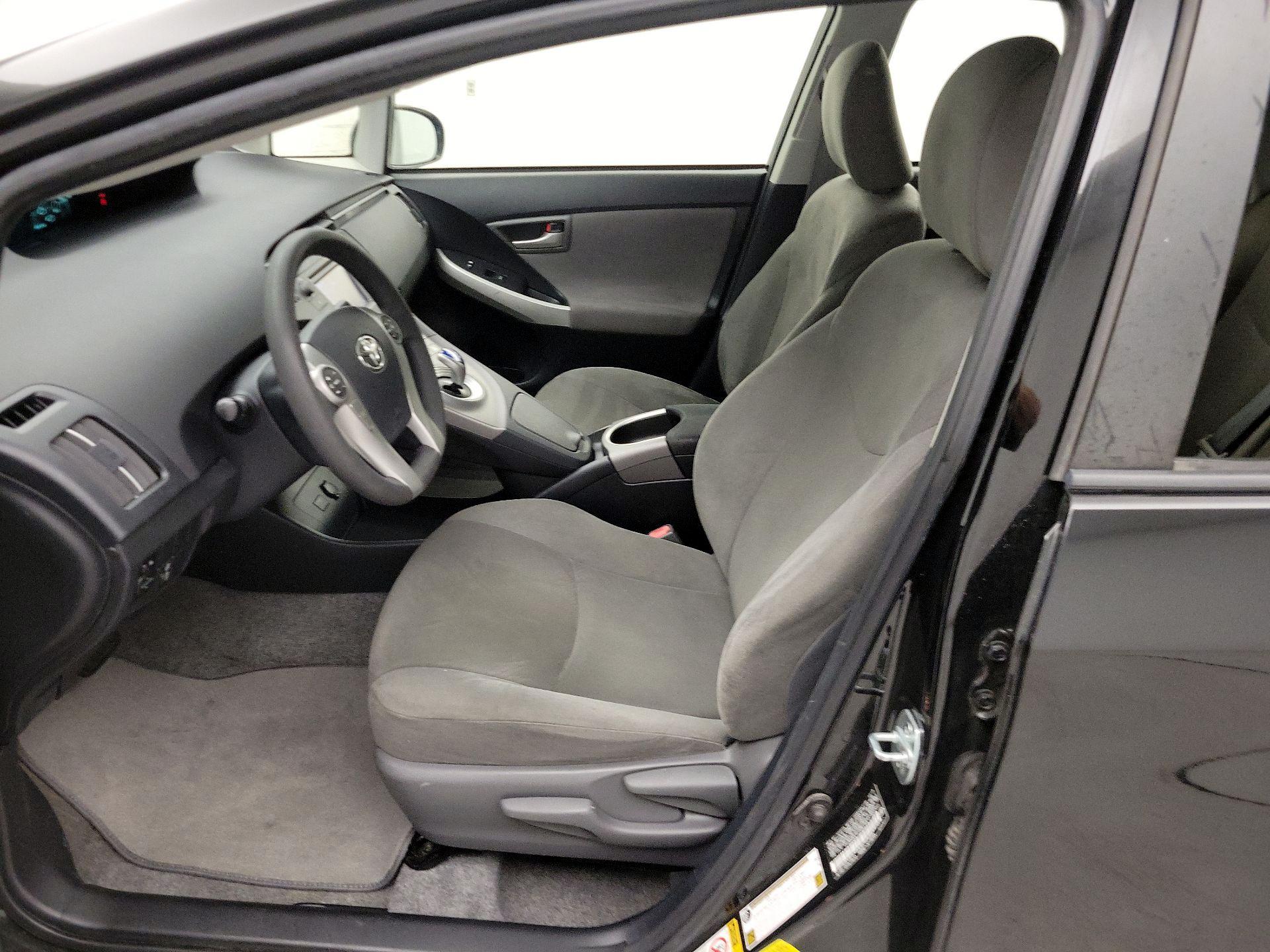 Thumbnail: 2015 Toyota Prius - 11