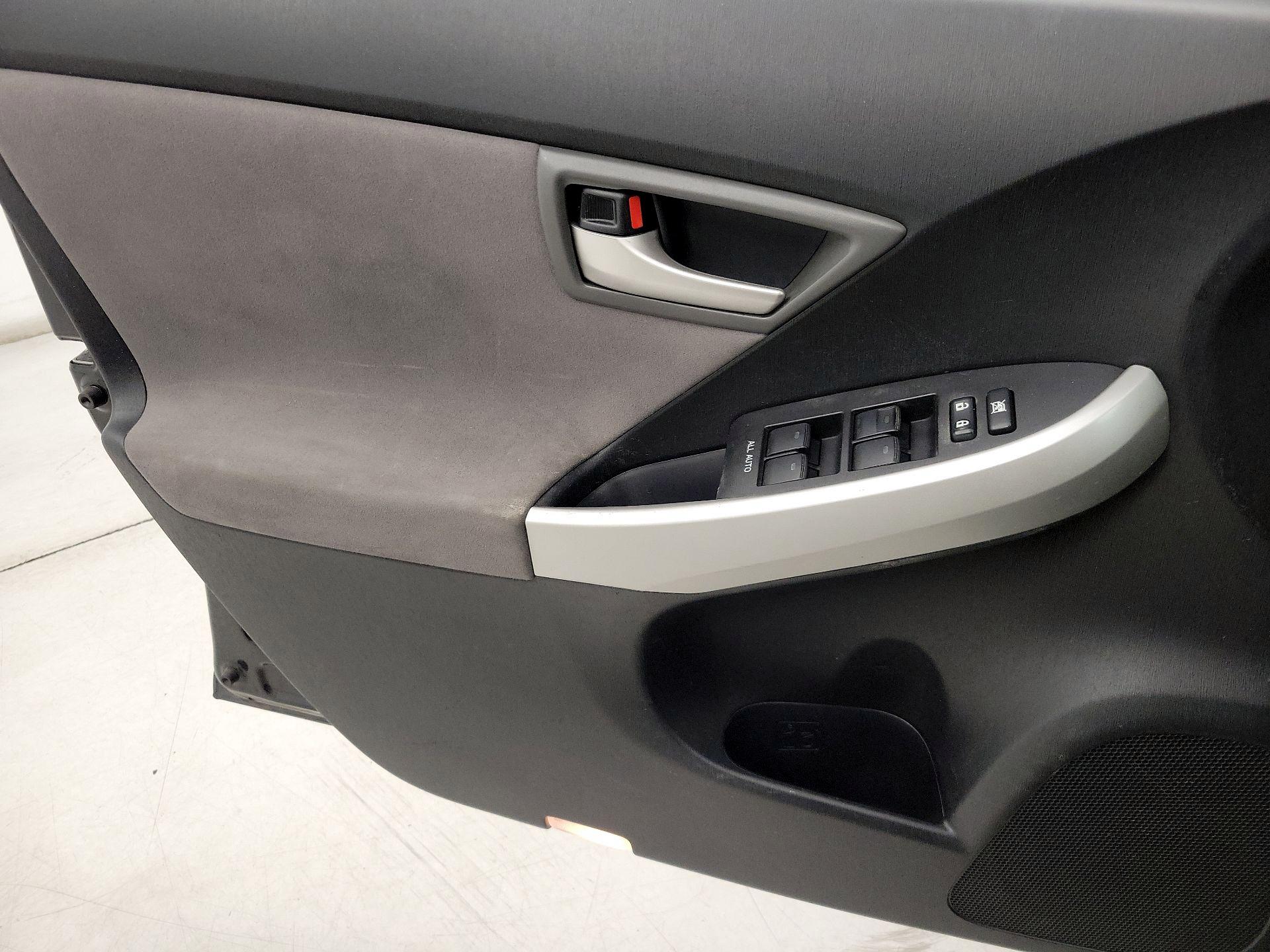 Thumbnail: 2015 Toyota Prius - 12