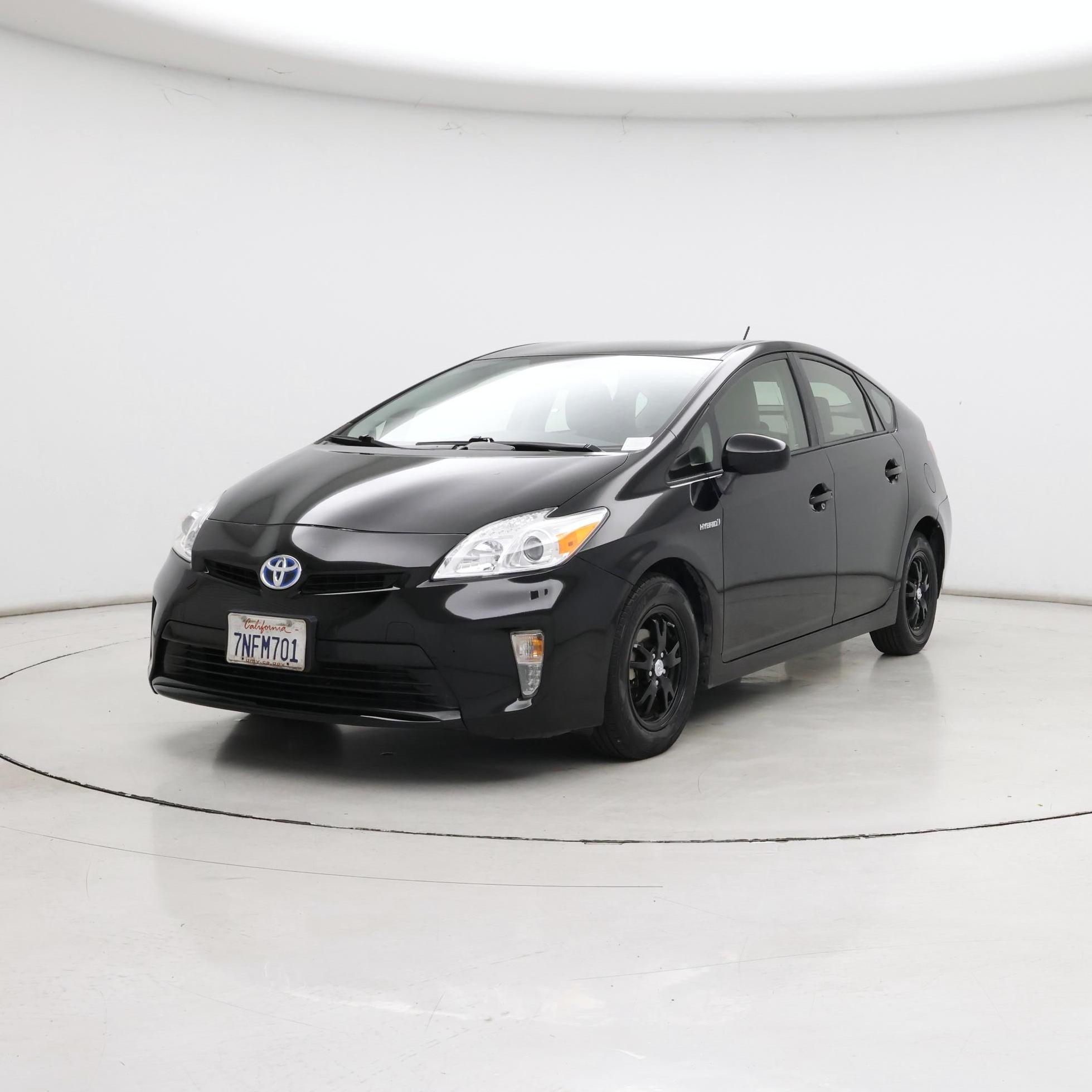 Thumbnail: 2015 Toyota Prius - 4