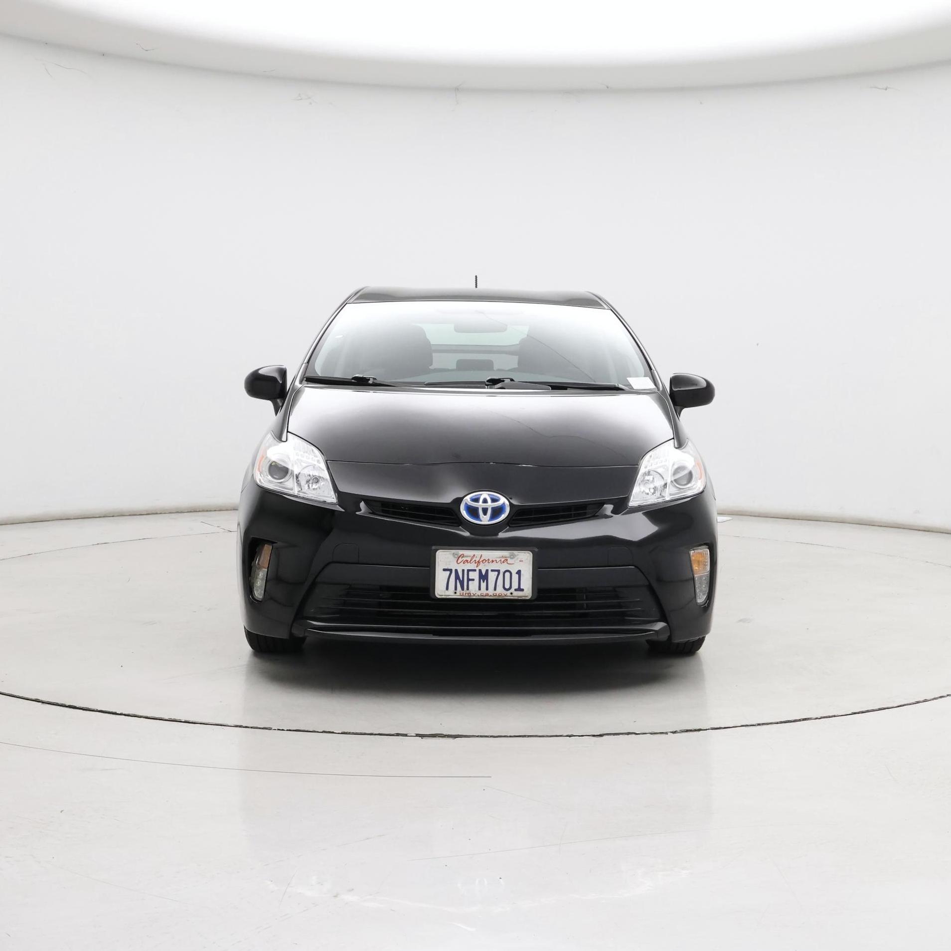Thumbnail: 2015 Toyota Prius - 5
