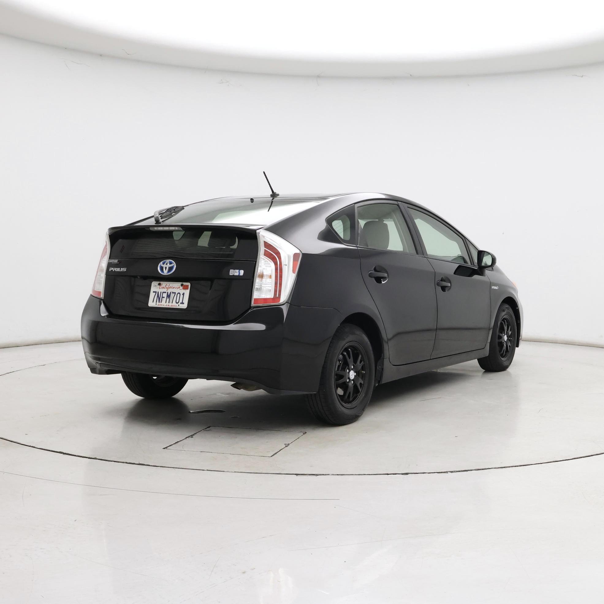 Thumbnail: 2015 Toyota Prius - 8
