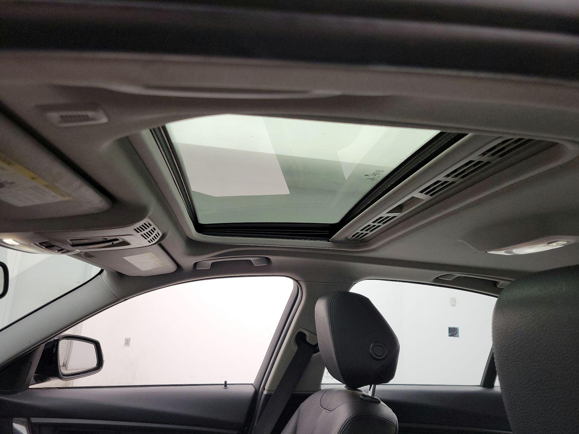 Thumbnail: 2015 BMW 3 Series - 19