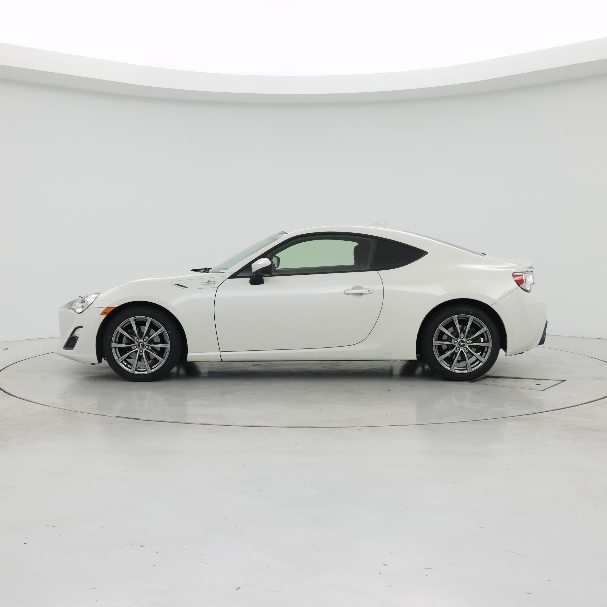 Thumbnail: 2016 Scion FR-S - 3