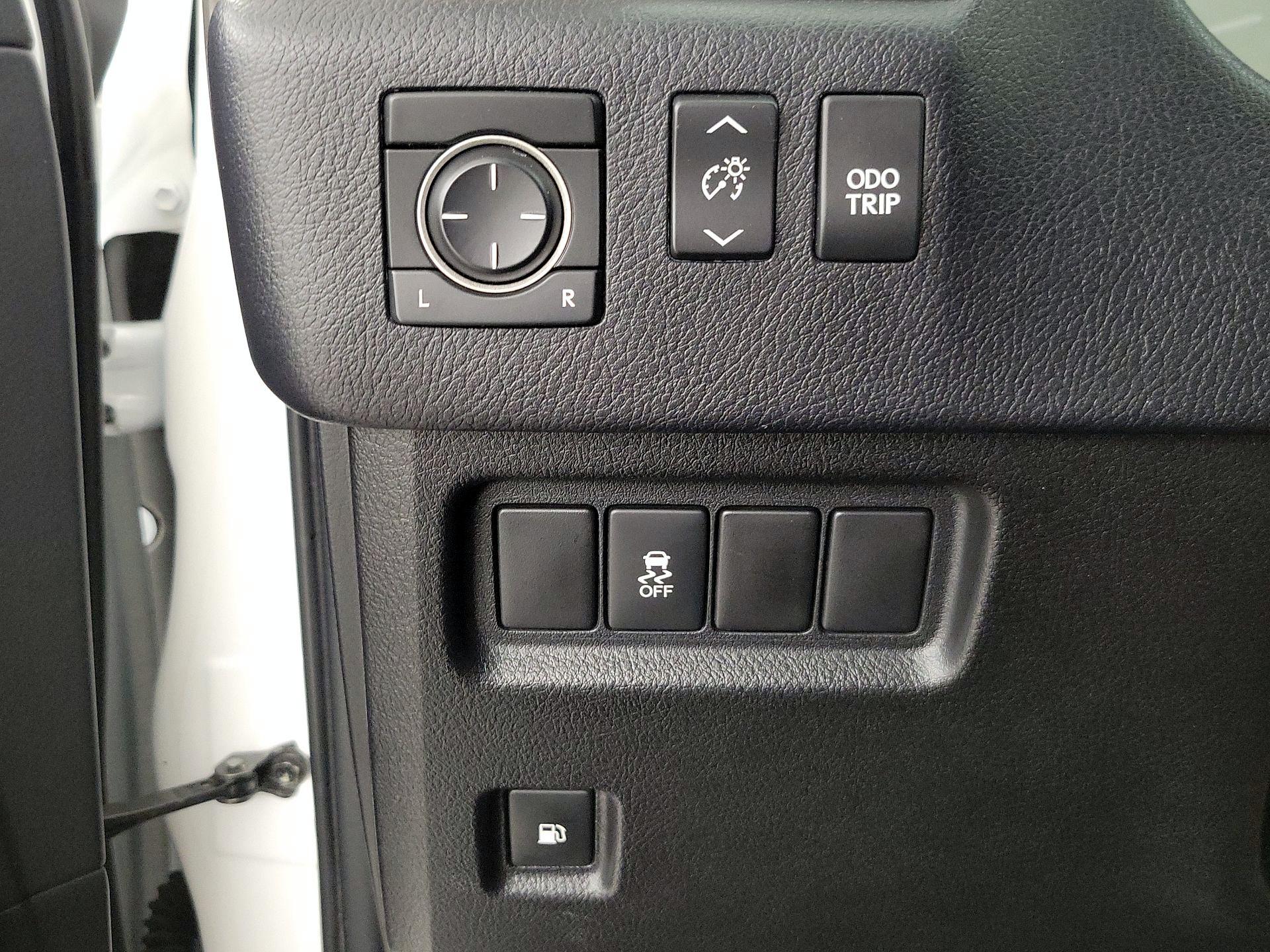 Thumbnail: 2014 Lexus GX - 13