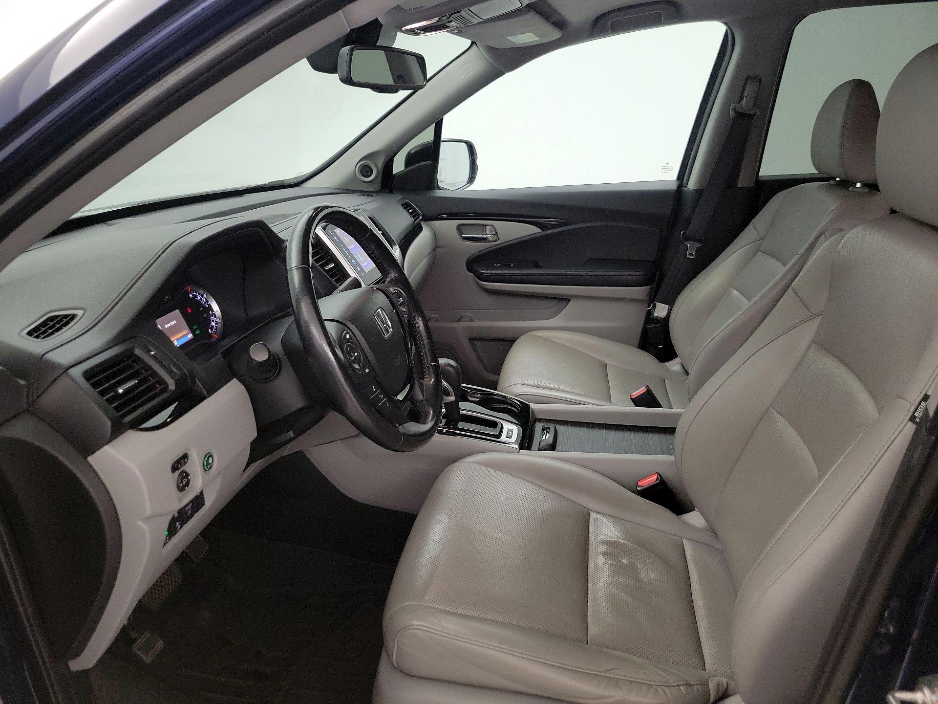 Thumbnail: 2017 Honda Ridgeline - 11