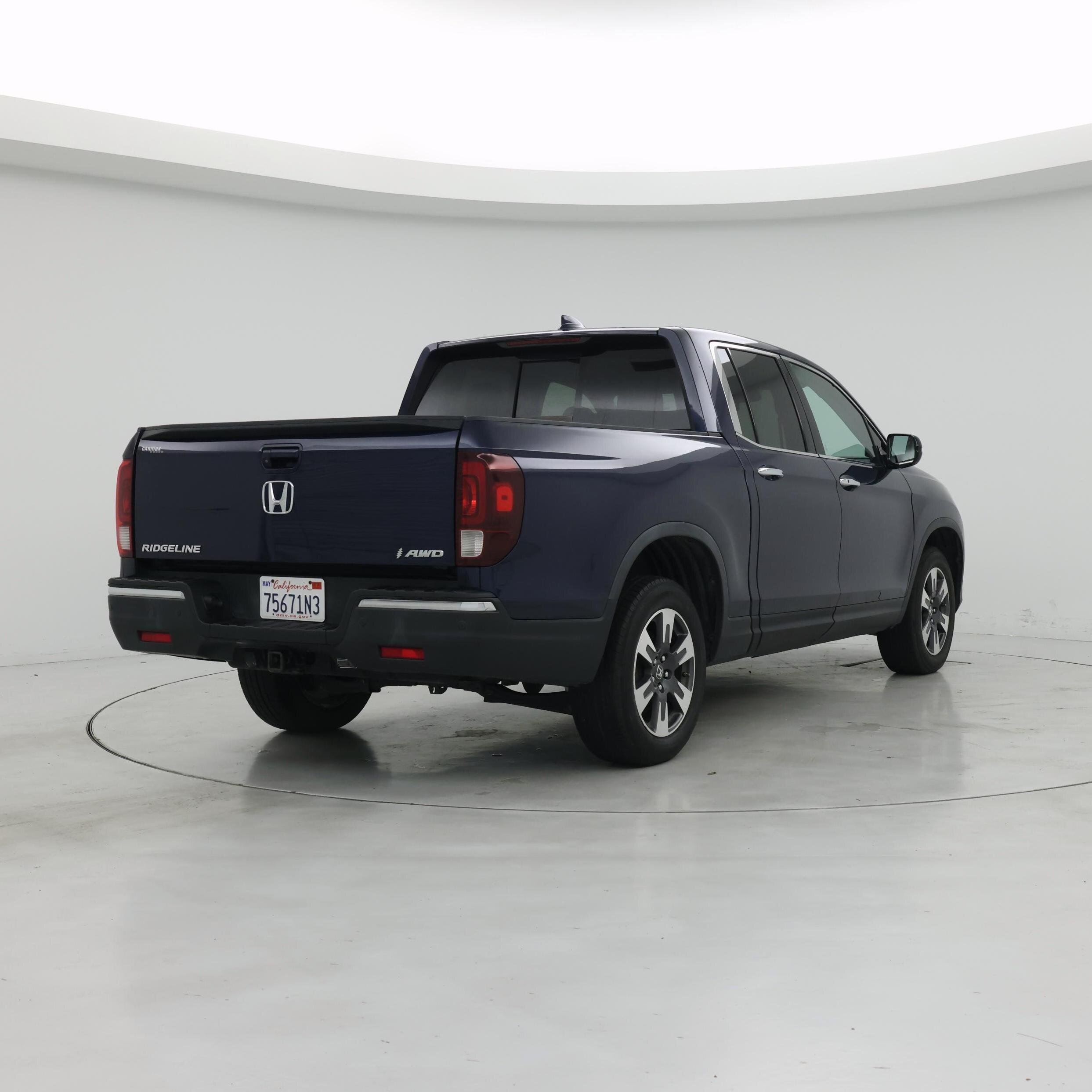 Thumbnail: 2017 Honda Ridgeline - 8