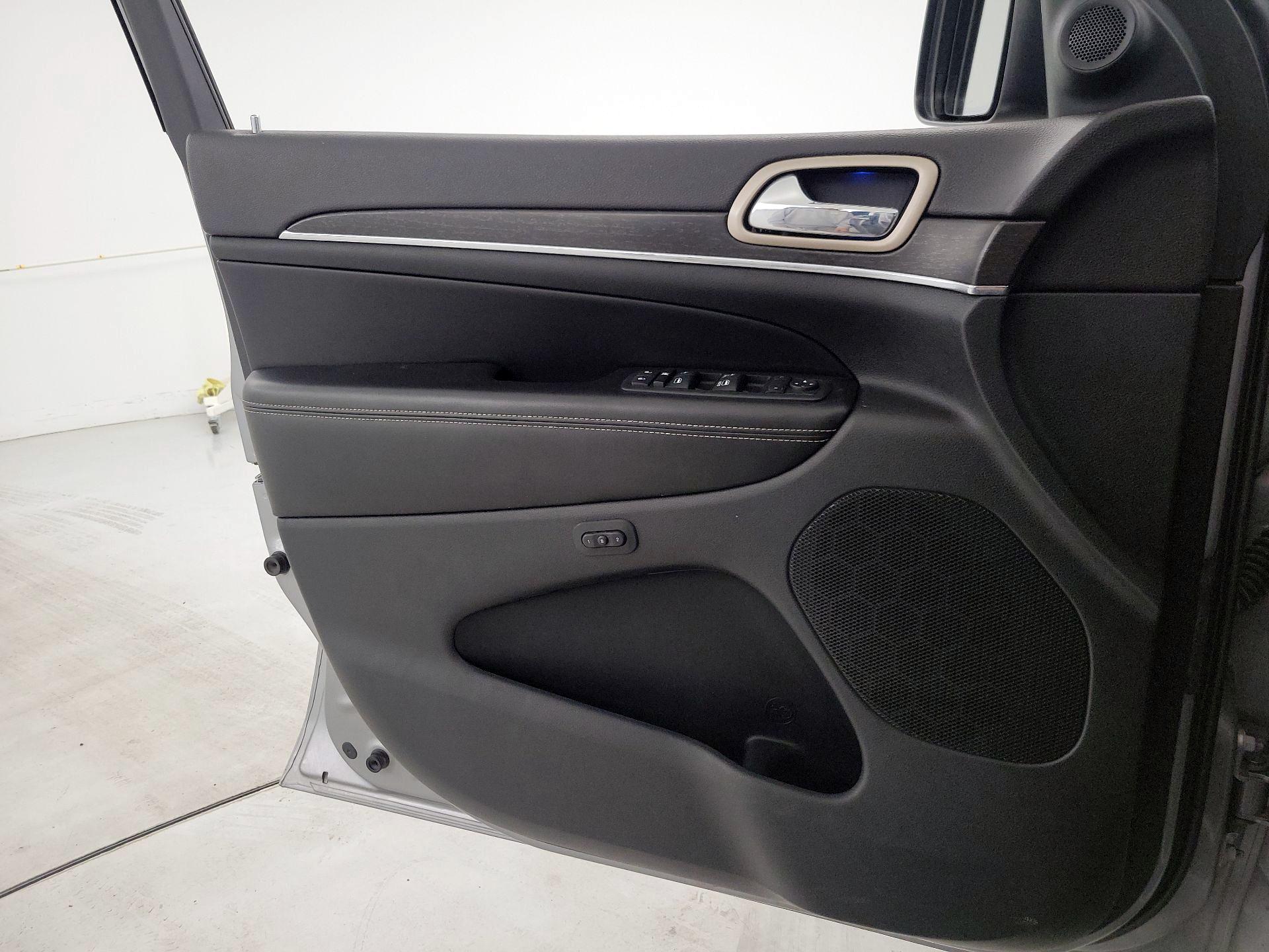 Thumbnail: 2014 Jeep Grand Cherokee - 12