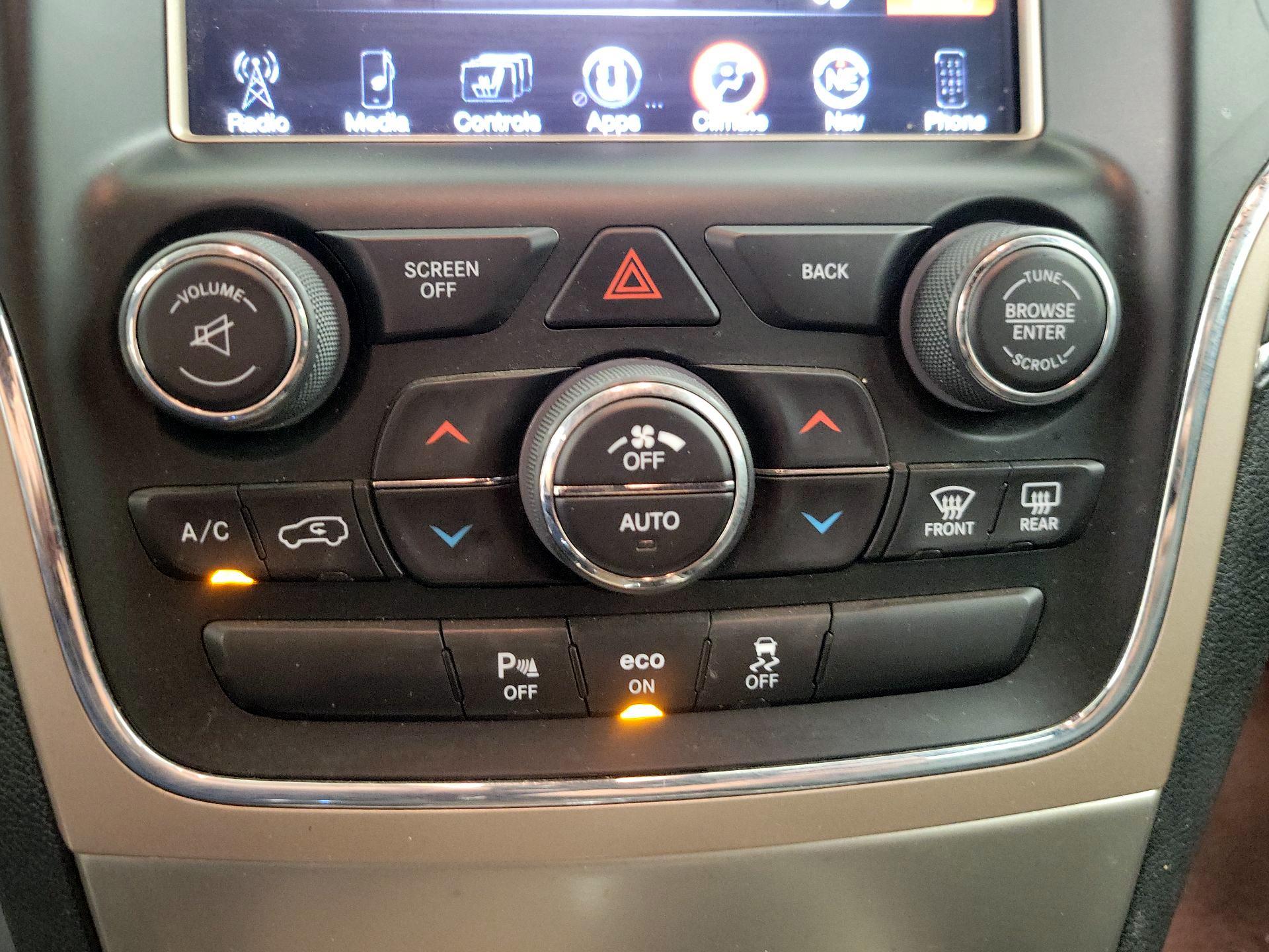 Thumbnail: 2014 Jeep Grand Cherokee - 17