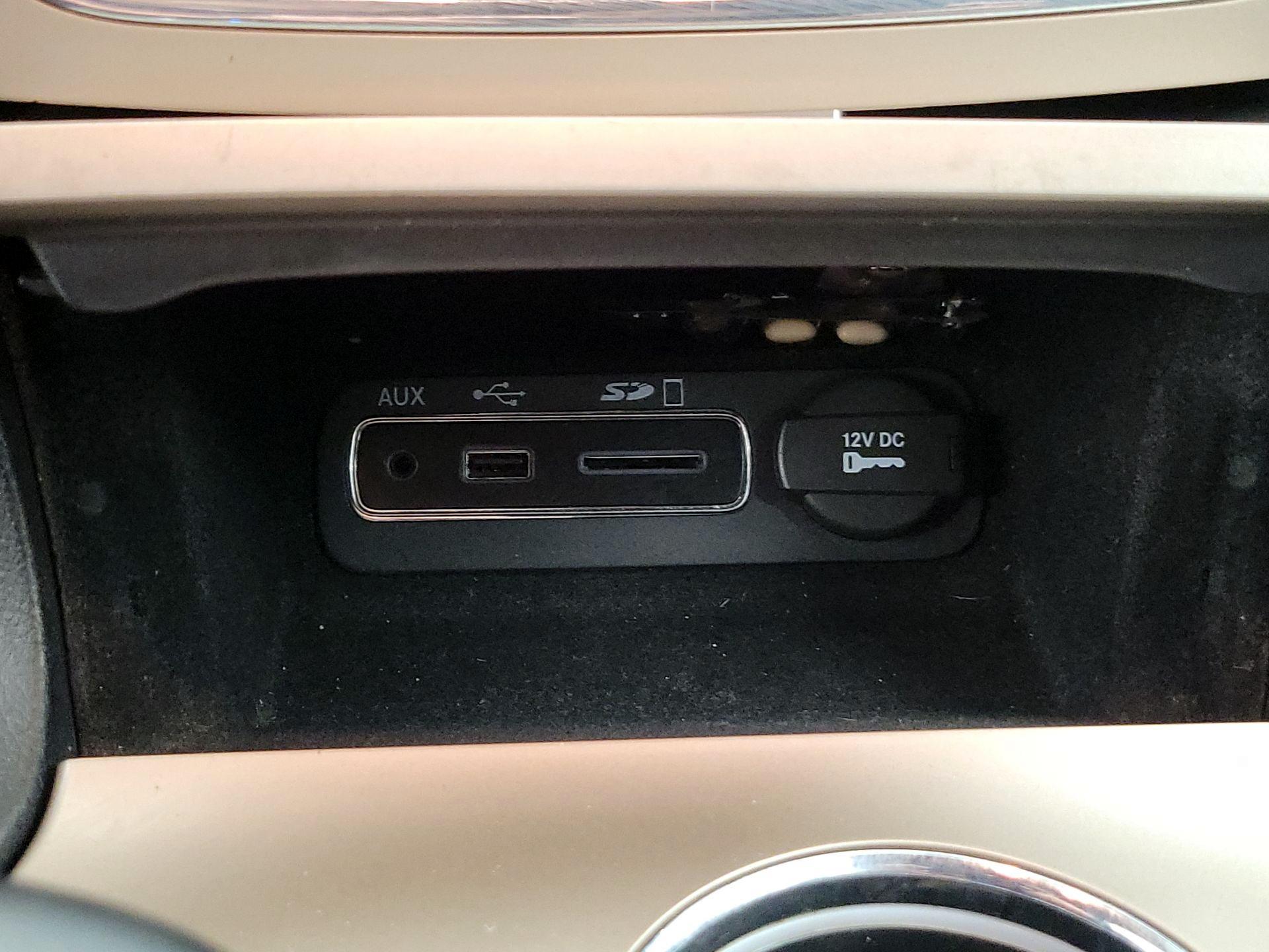 Thumbnail: 2014 Jeep Grand Cherokee - 19