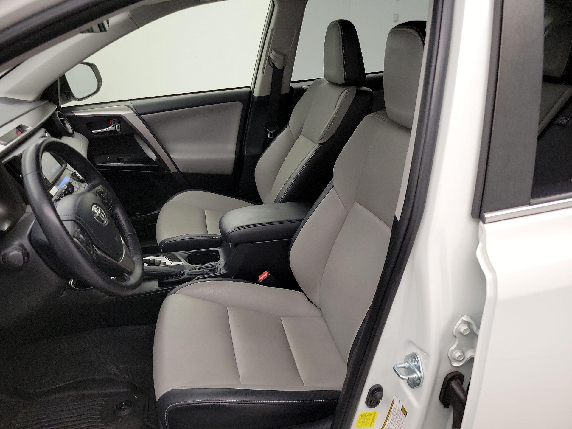 Thumbnail: 2017 Toyota RAV4 - 11