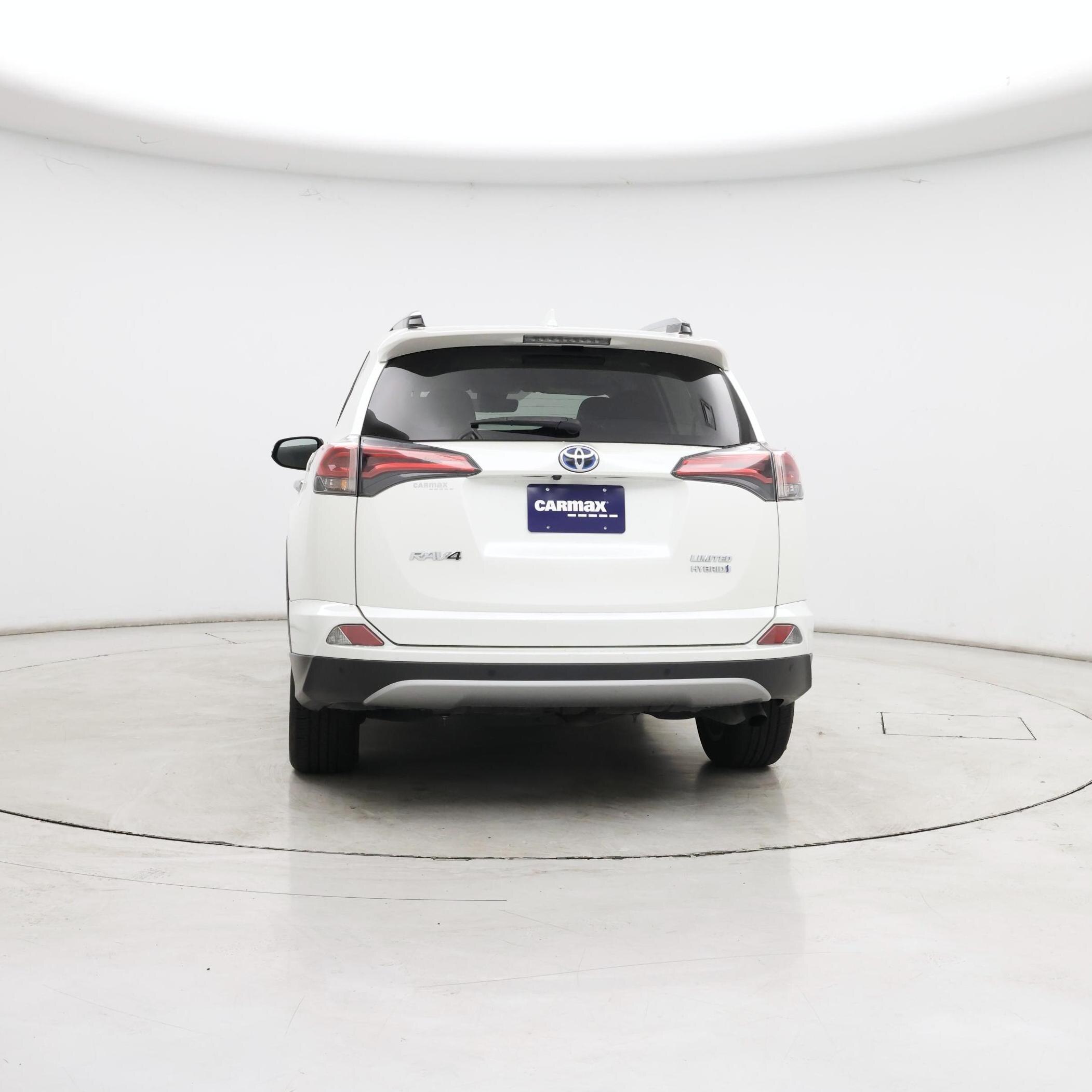 Thumbnail: 2017 Toyota RAV4 - 6