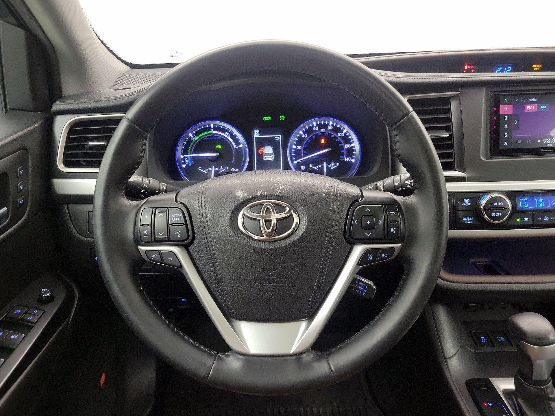 Thumbnail: 2019 Toyota Highlander - 10