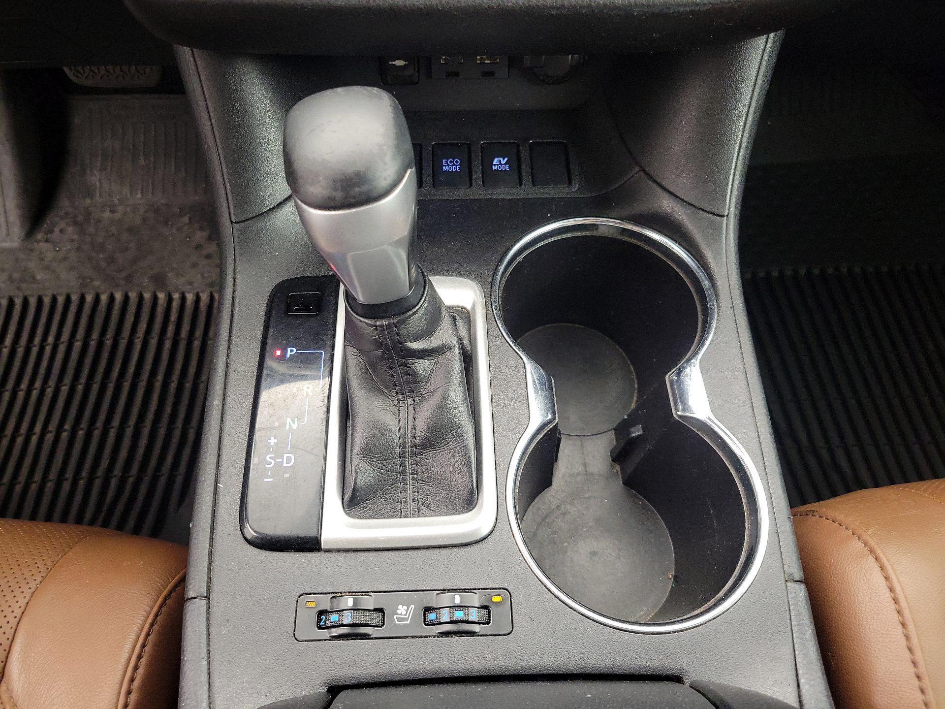 Thumbnail: 2019 Toyota Highlander - 17