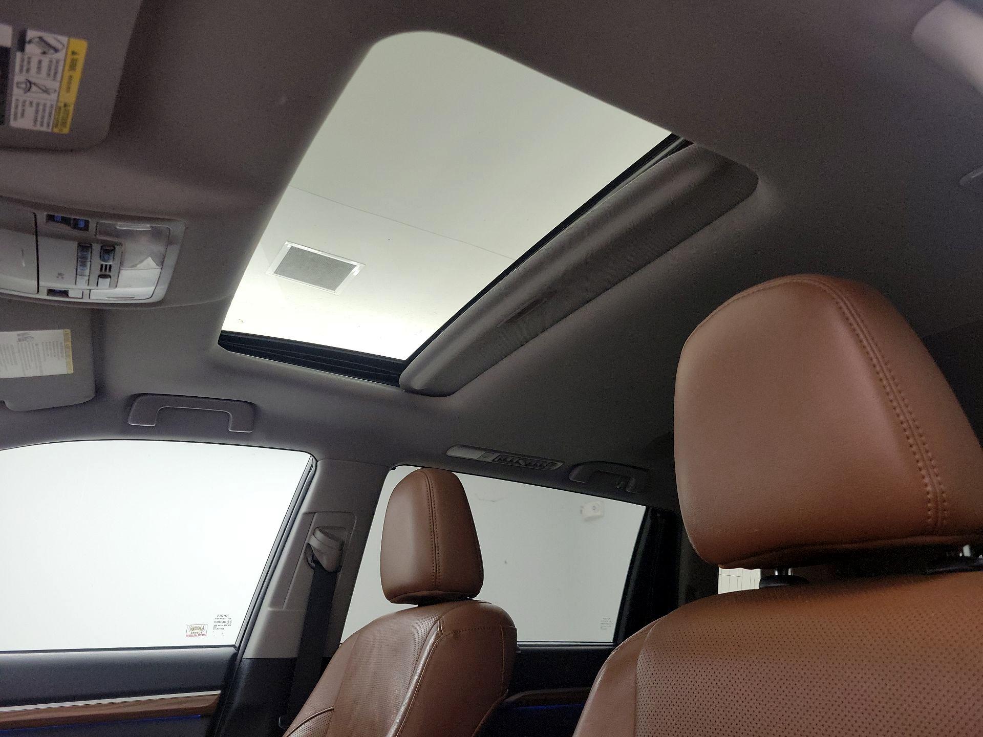 Thumbnail: 2019 Toyota Highlander - 19