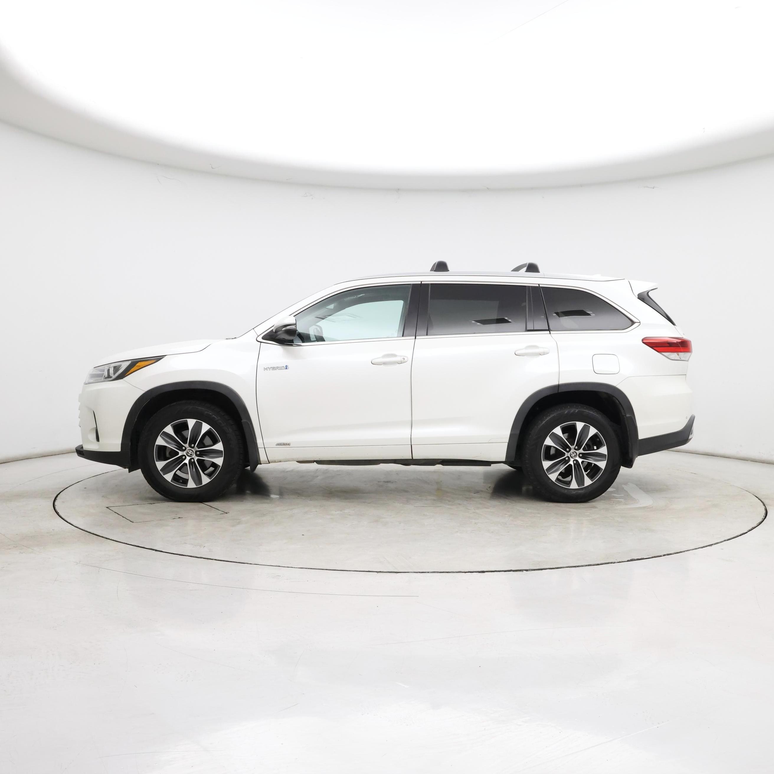 Thumbnail: 2019 Toyota Highlander - 3