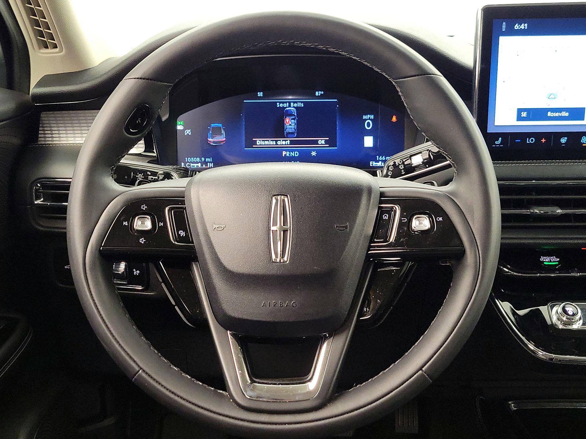Thumbnail: 2023 Lincoln Corsair - 10