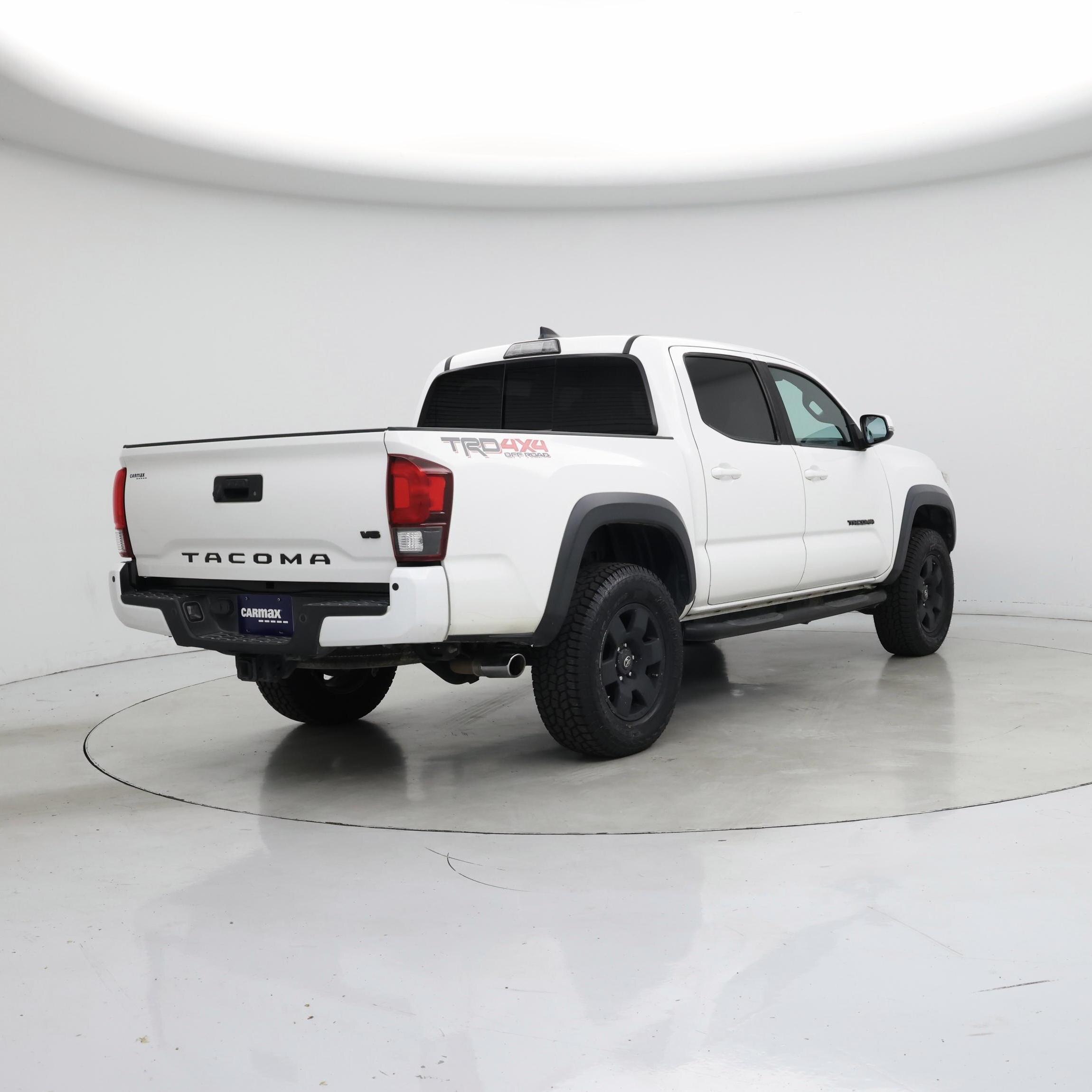 Thumbnail: 2019 Toyota Tacoma - 8