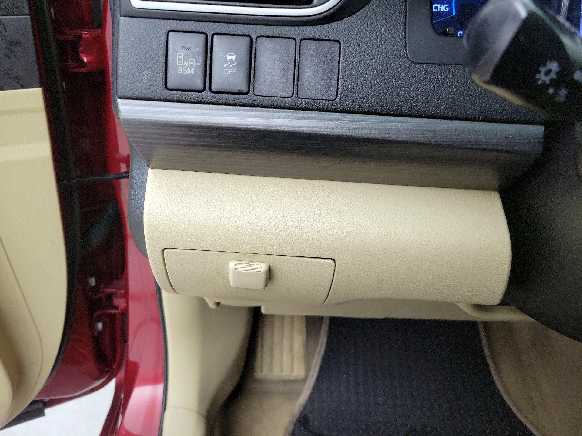 Thumbnail: 2015 Toyota Camry - 13