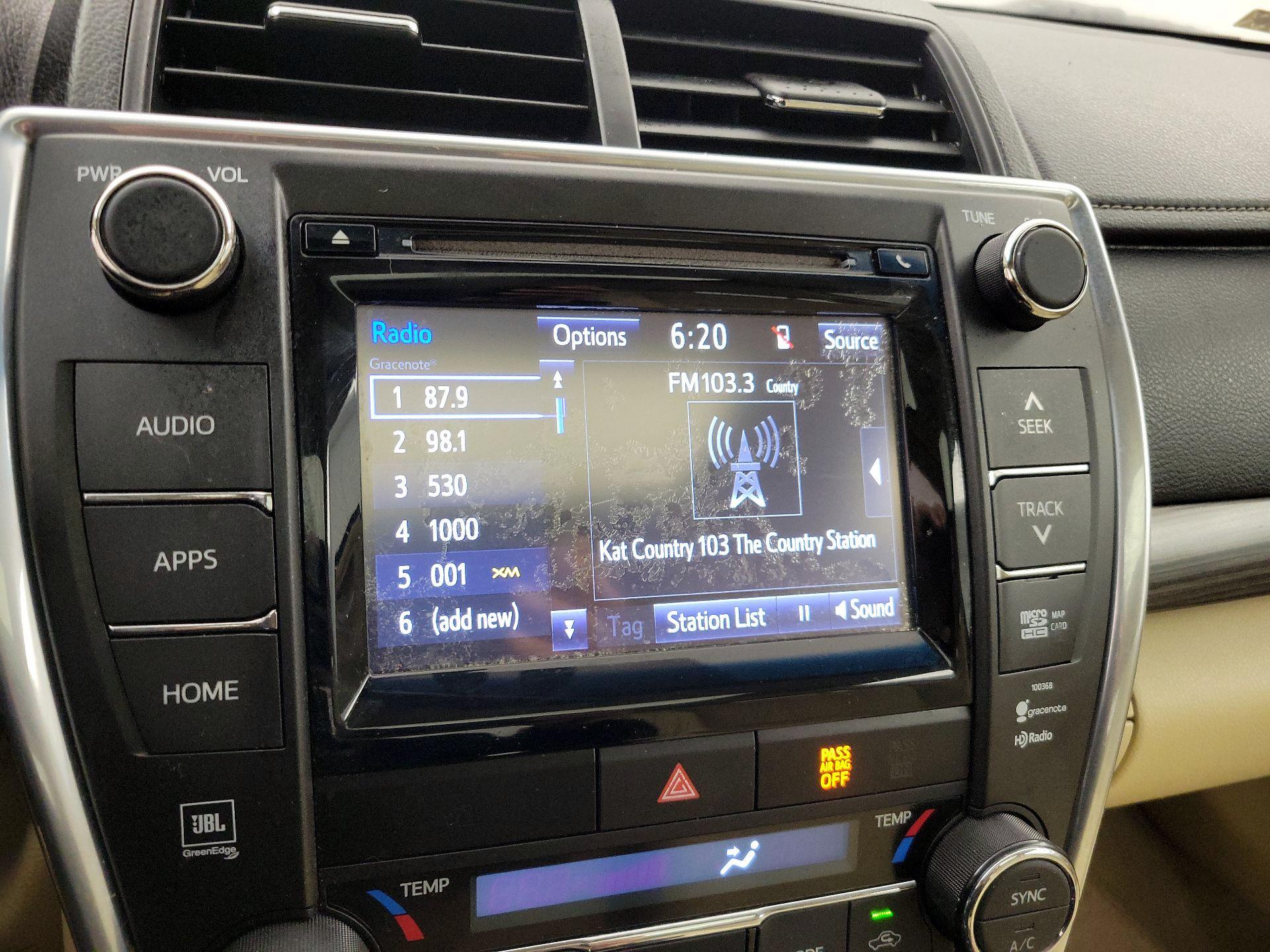 Thumbnail: 2015 Toyota Camry - 15