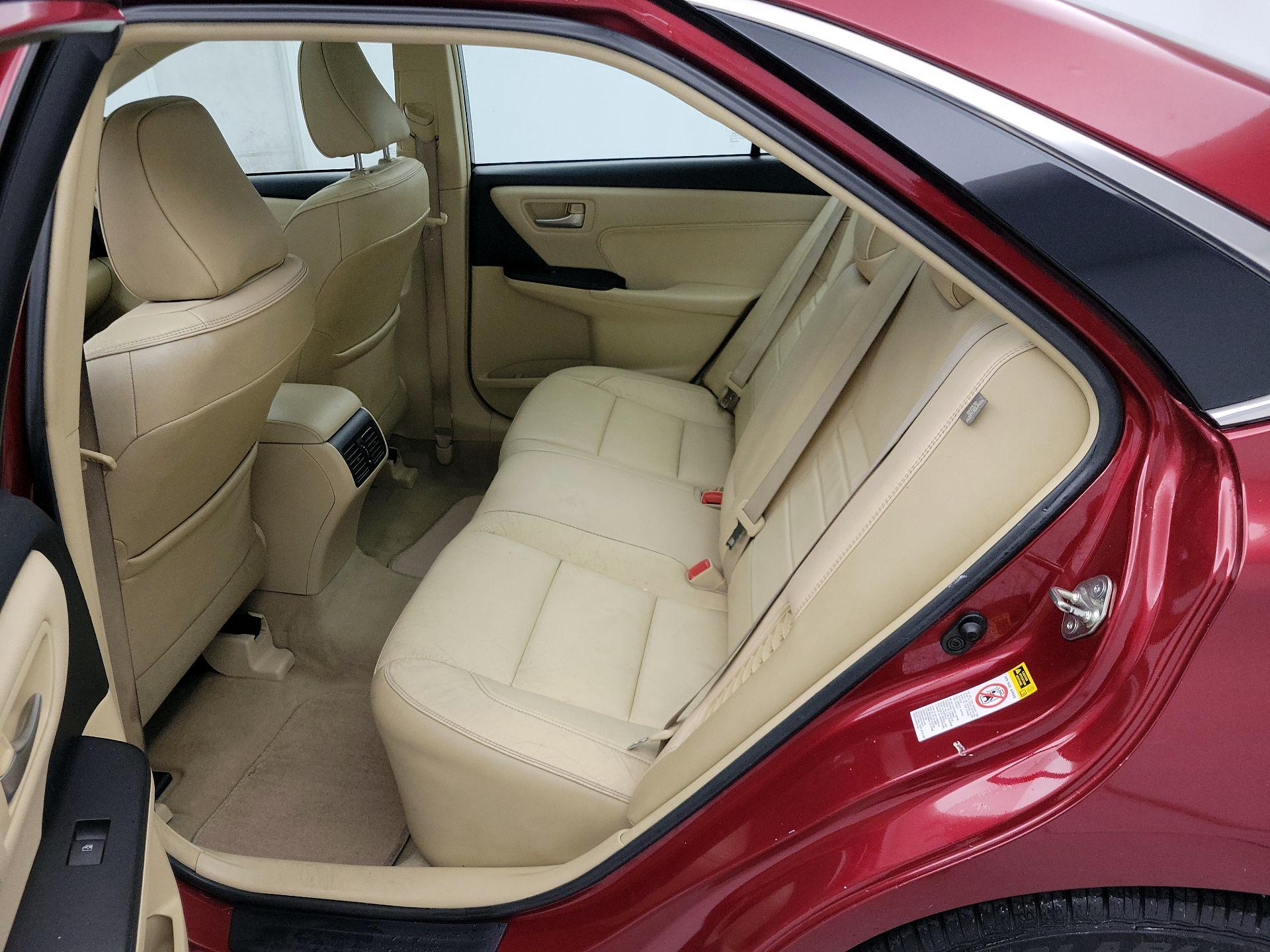 Thumbnail: 2015 Toyota Camry - 20