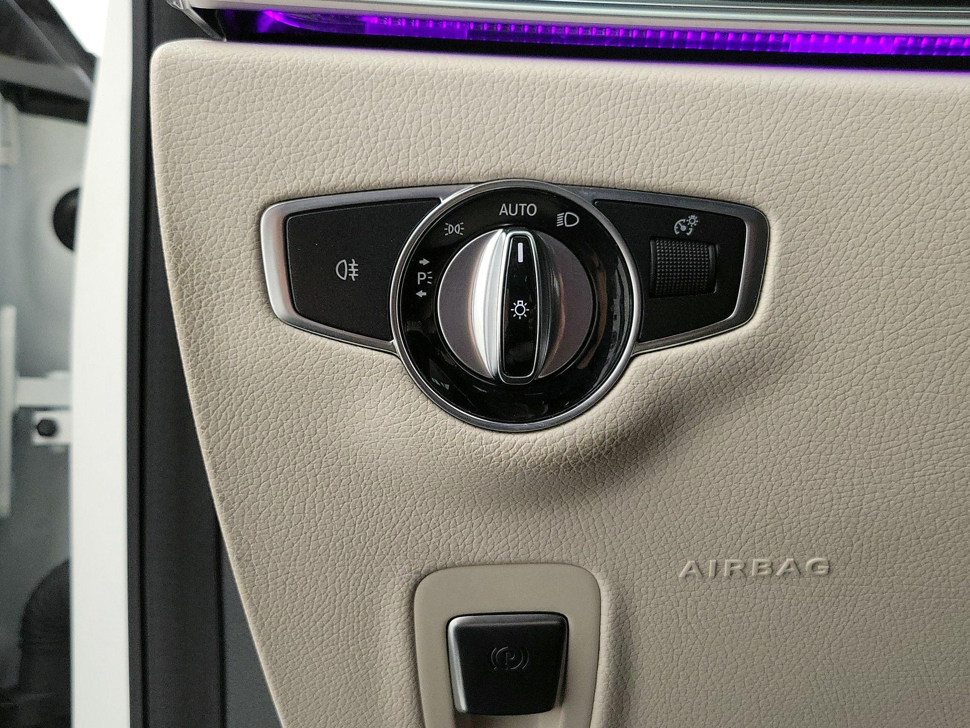 Thumbnail: 2020 Mercedes-Benz E-Class - 13