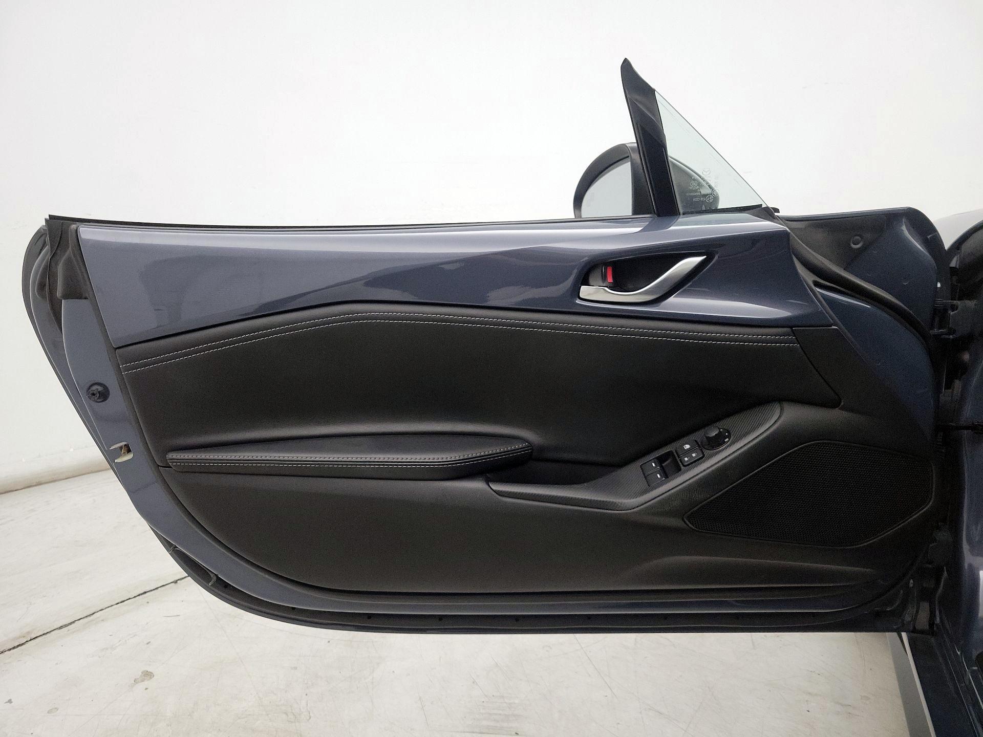 Thumbnail: 2020 Mazda MX-5 Miata - 12