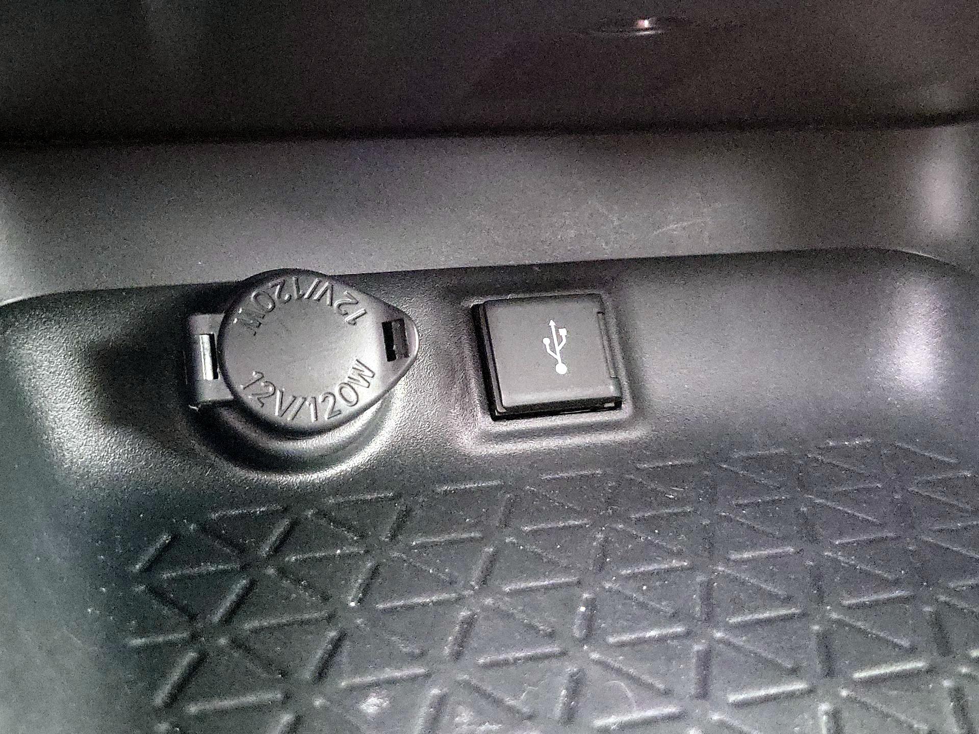 Thumbnail: 2020 Toyota RAV4 - 18