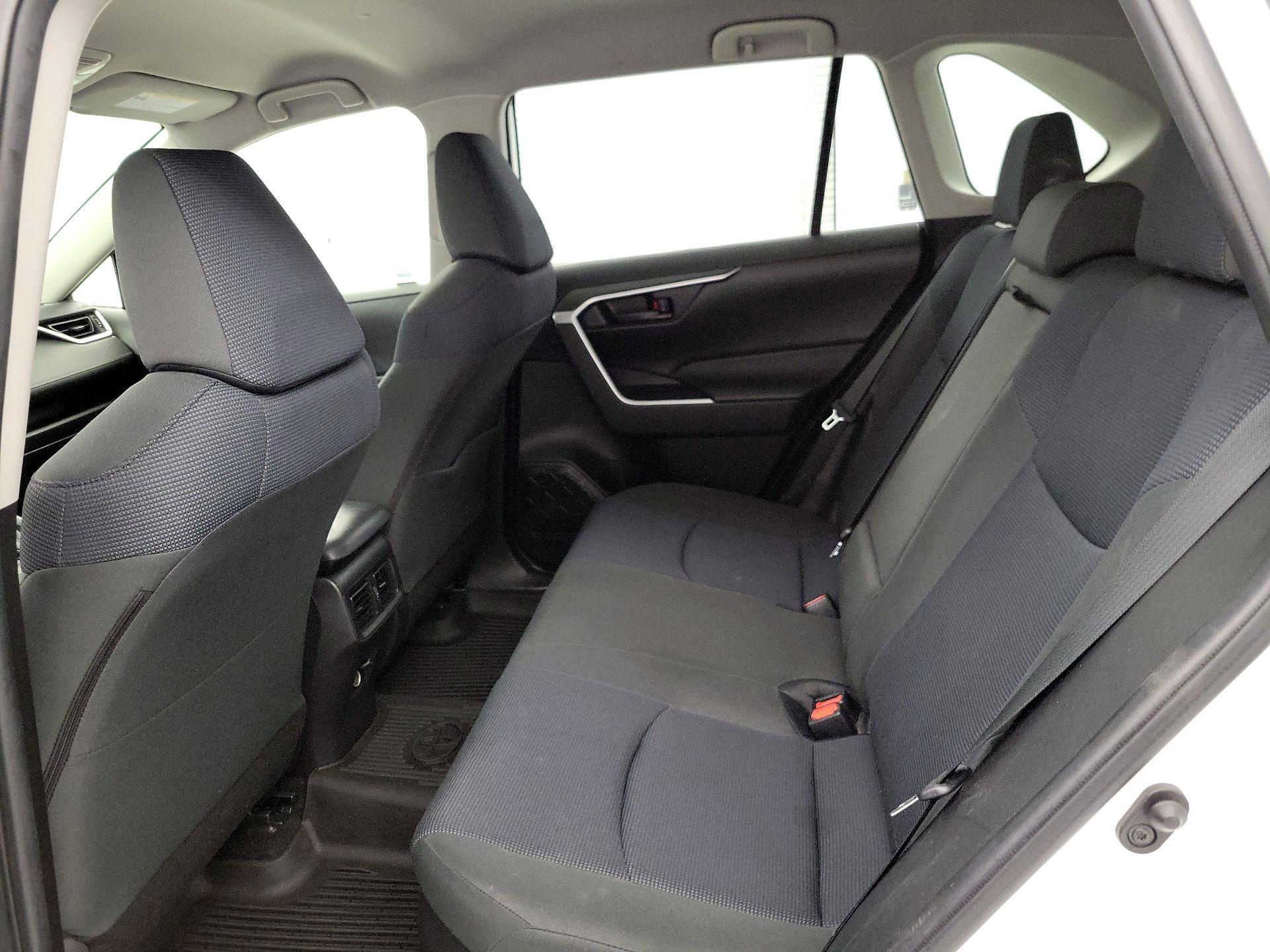 Thumbnail: 2020 Toyota RAV4 - 19