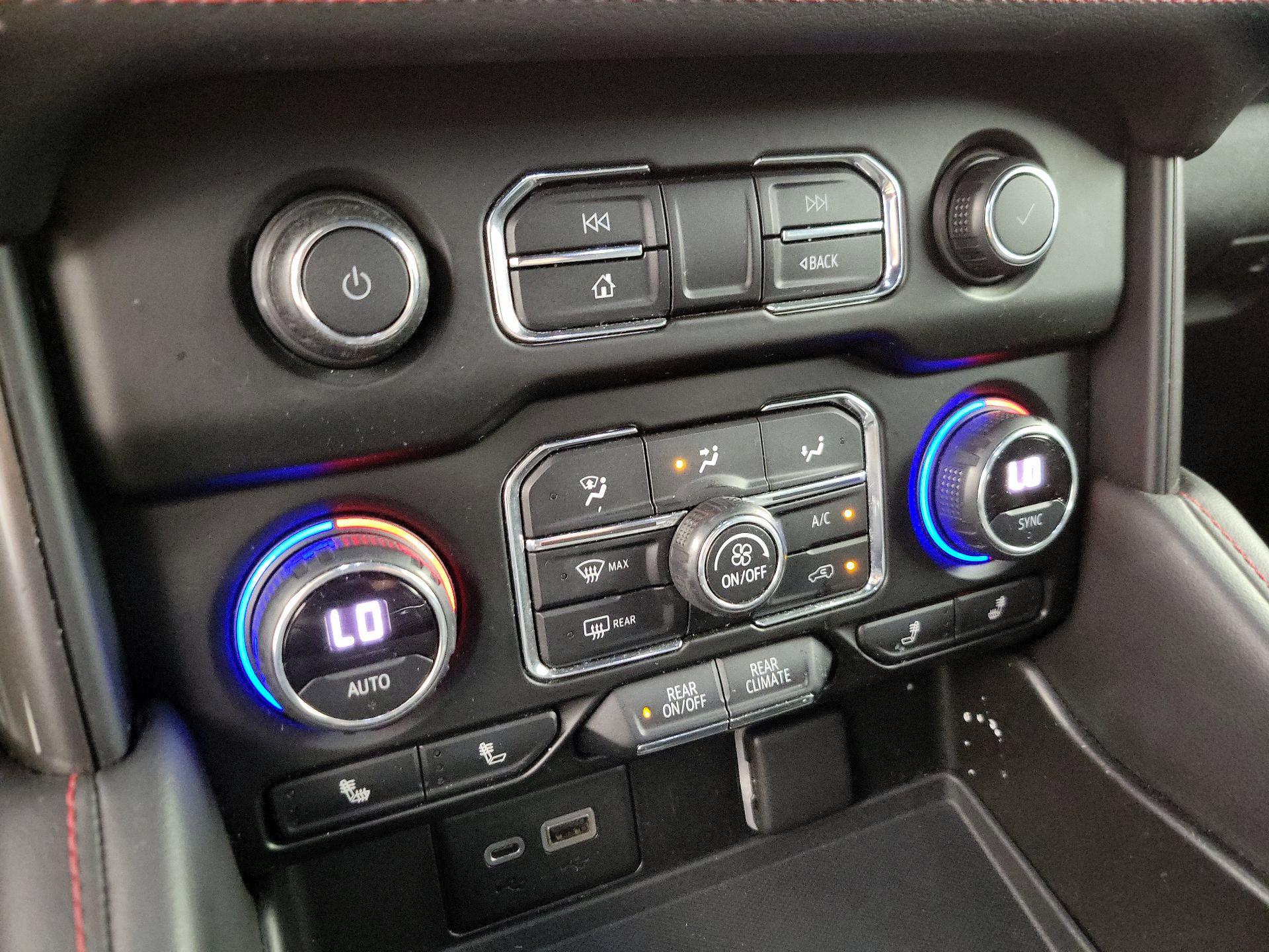 Thumbnail: 2021 Chevrolet Tahoe - 17