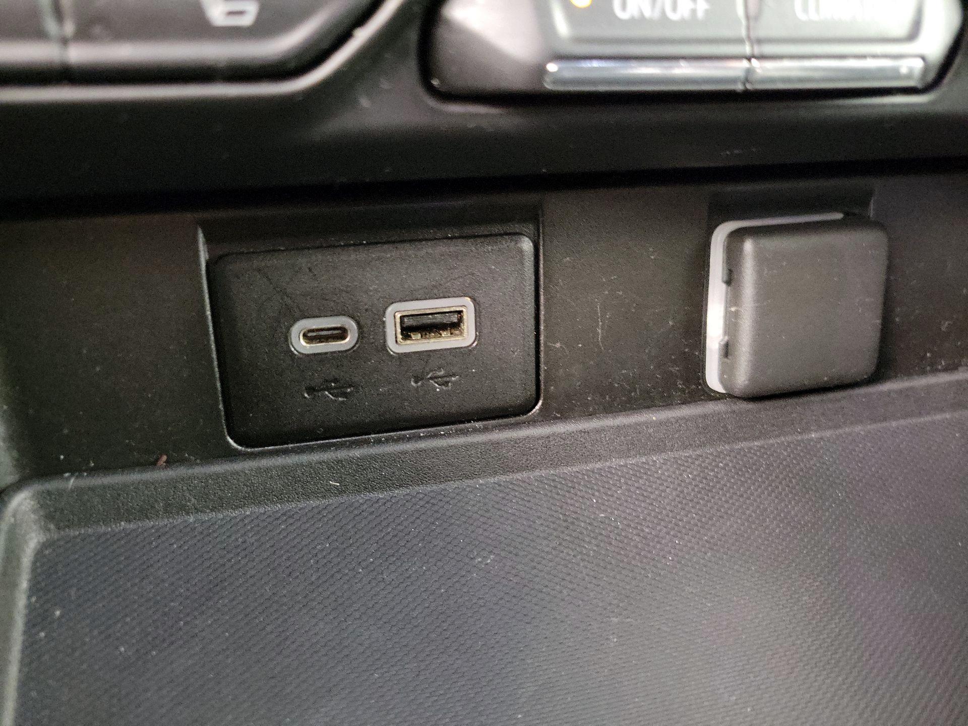 Thumbnail: 2021 Chevrolet Tahoe - 19