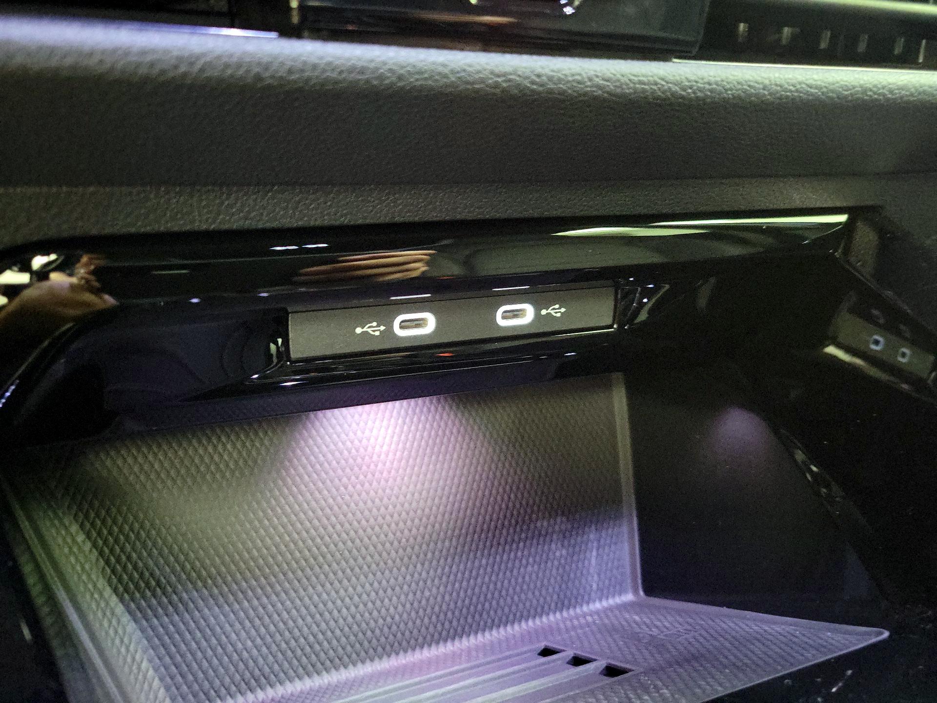 Thumbnail: 2025 Volkswagen Golf - 19