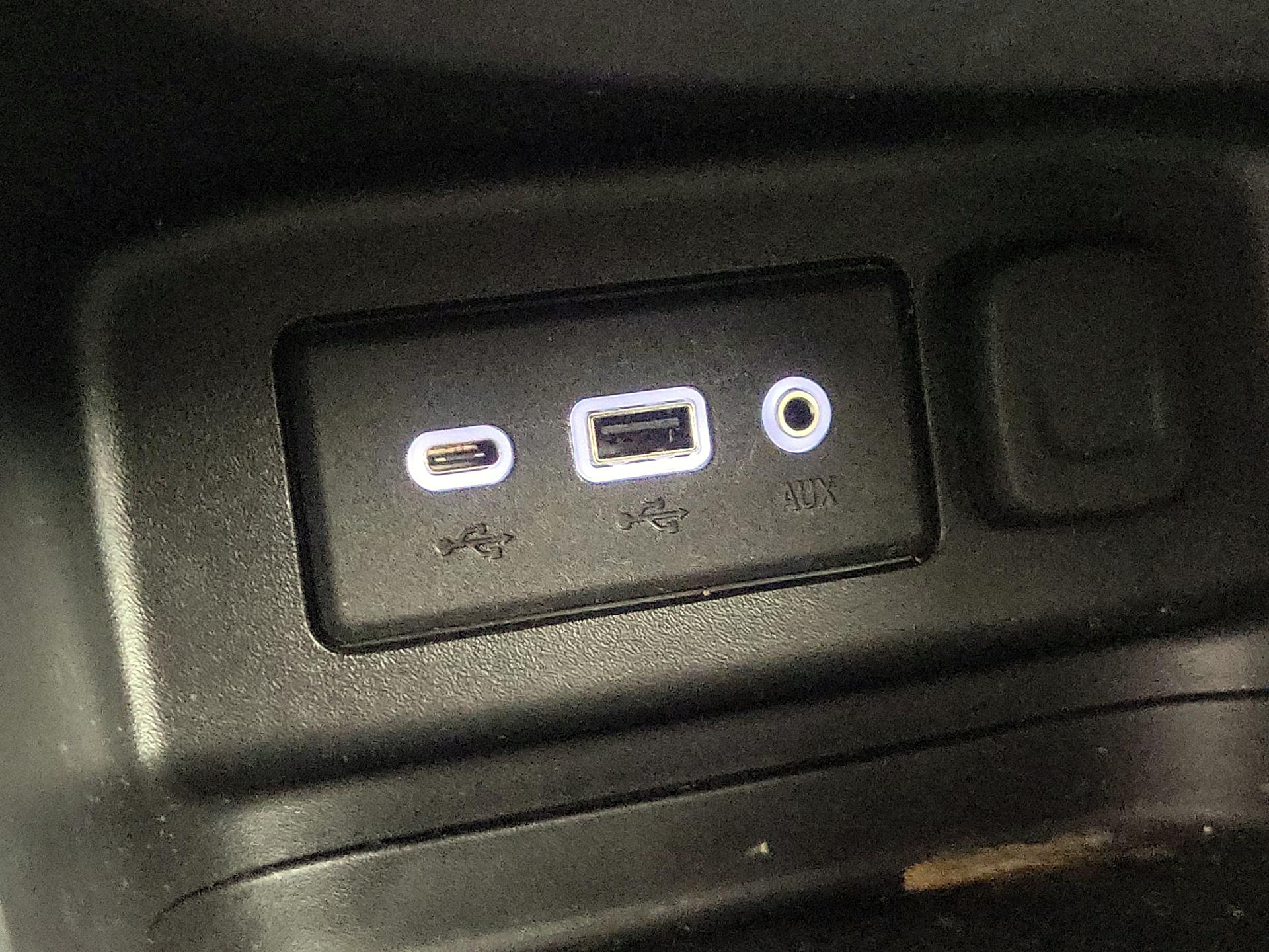 Thumbnail: 2021 Chevrolet Equinox - 18